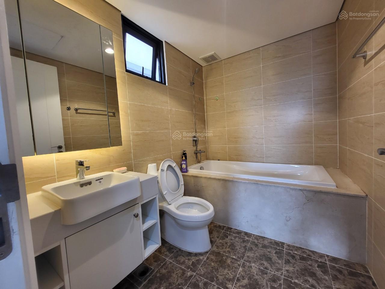 HÀNG HIẾM- Bán căn 1 ngủ 50m2, đủ nội thất, star city 23 Lê Văn Lương, giá 3,85 tỷ