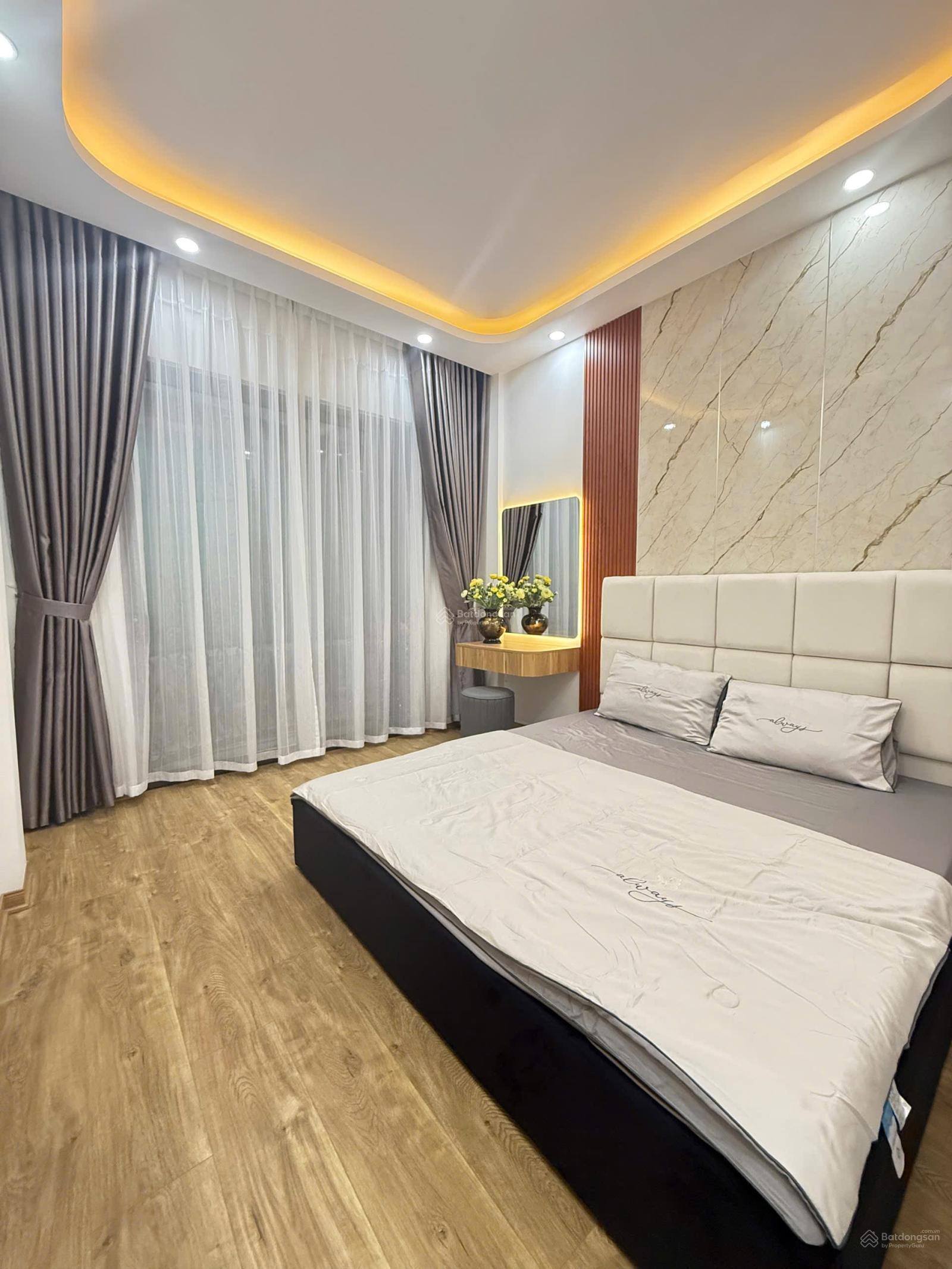 HẠ CHÀO 600tr BÁN NHANH NHÀ NGUYỄN PHÚC LAI THÔNG NGÕ 34 HOÀNG CẦU THANG MÁY-Ô TÔ DT45m GIÁ 14 TỶb