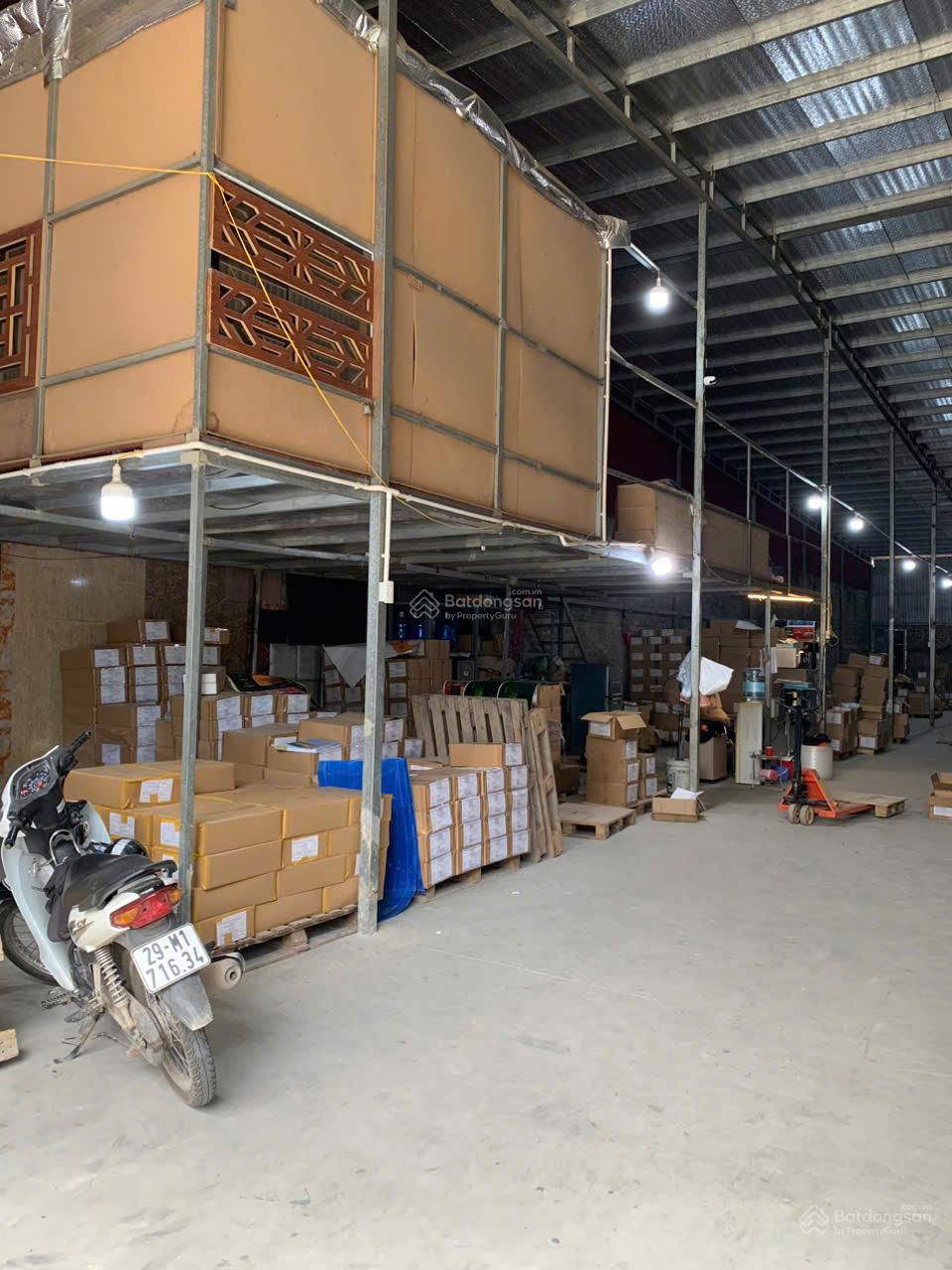 Cho thuê 350m2 kho xưởng đầu Ngọc Hồi gần cầu Ngọc Hồi, giá 21 triệu