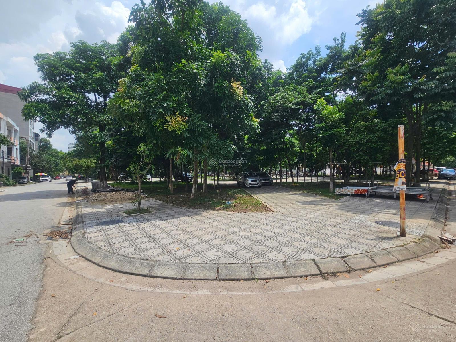 Bán đất mặt đường Nguyễn Trường Tộ, Võ Cường TP Bắc Ninh. Giá 9,3 tỷ, 81m2, pháp lý đầy đủ.
