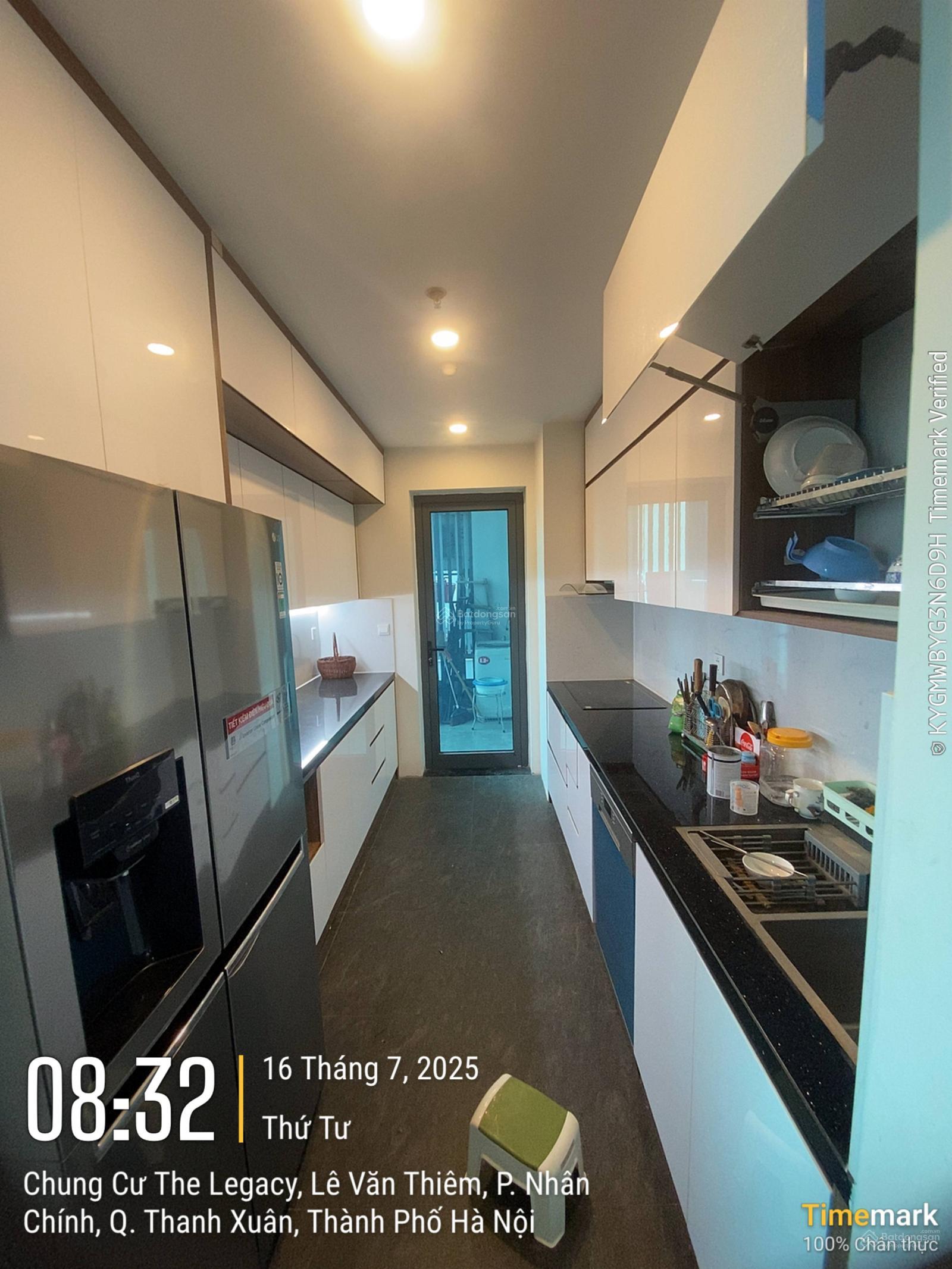 Căn hoa hậu The Legacy 3n2wc-full đồ có slot ô tô chỉ cần mang đồ vào ở lh 0836 816 *** ( E Trung)