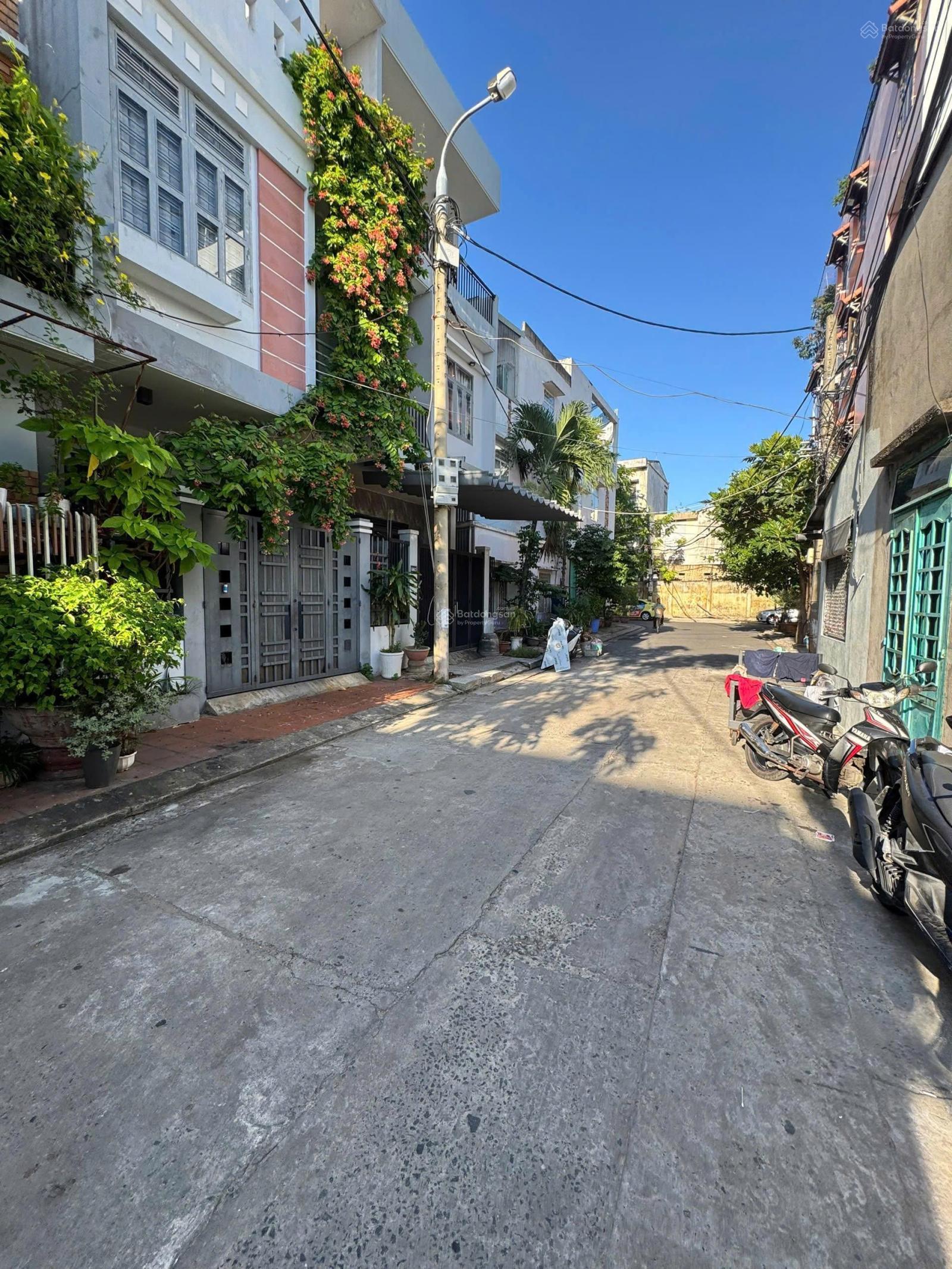 Bán Đất biển Mỹ Khê,Sơn Trà, Đà Nẵng, giá ưu đãi 5,2 tỷ, 60,6 m2 - ô tô tránh