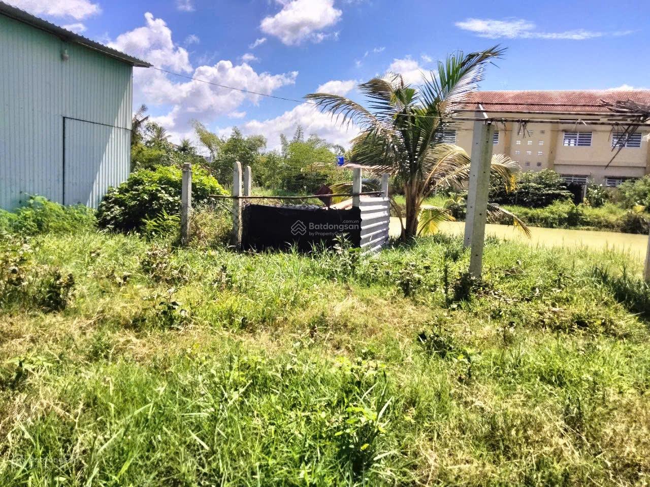 Bán đất đẹp 3000m2 mặt tiền đường TL 839, có 1500m2 thổ cư. Giá tốt