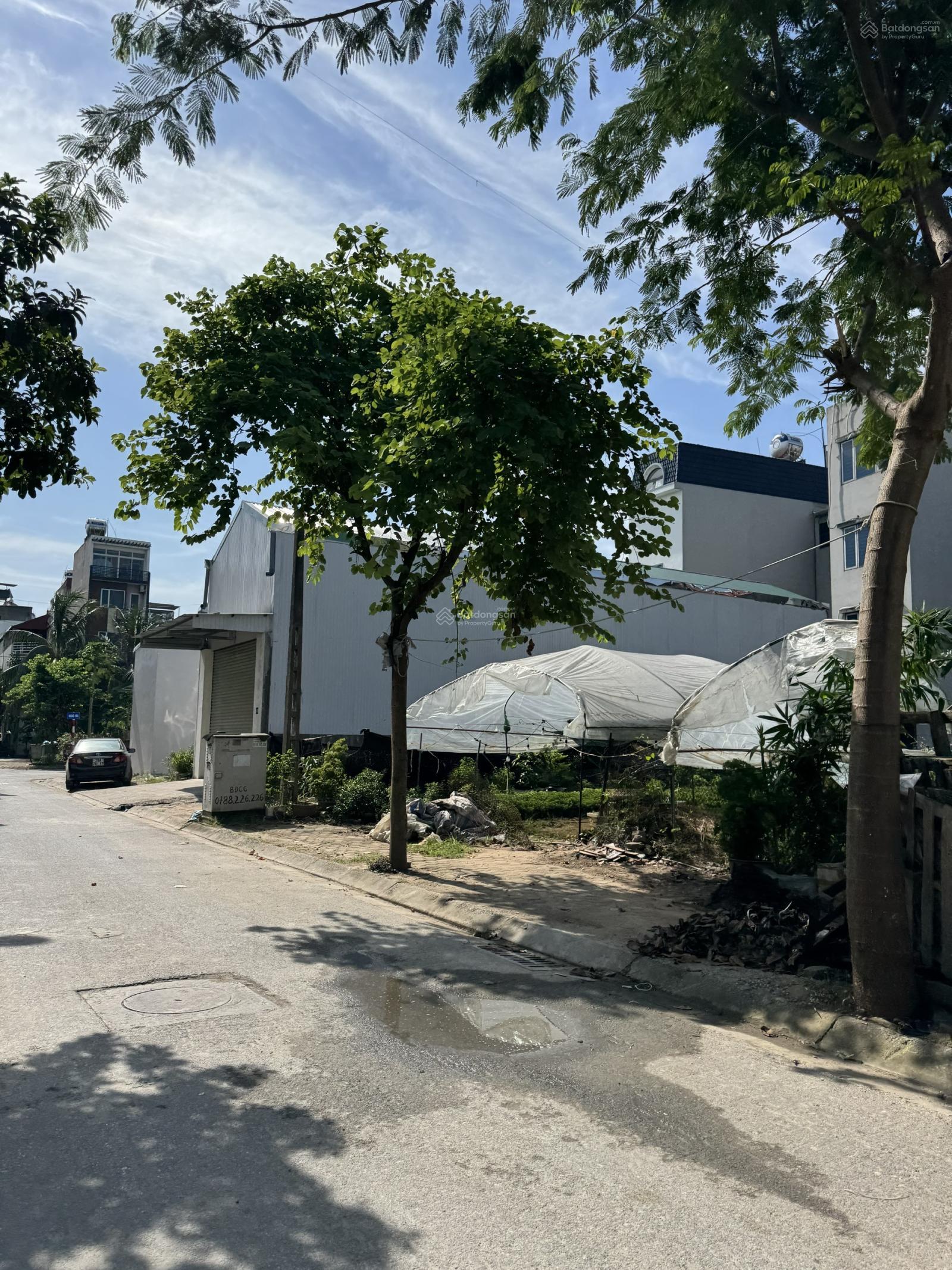 Cần tiền bán gấp lô đất 113m2 khu TĐC Trâu Quỳ, đối diện dãy Shophouse Metropolitan.