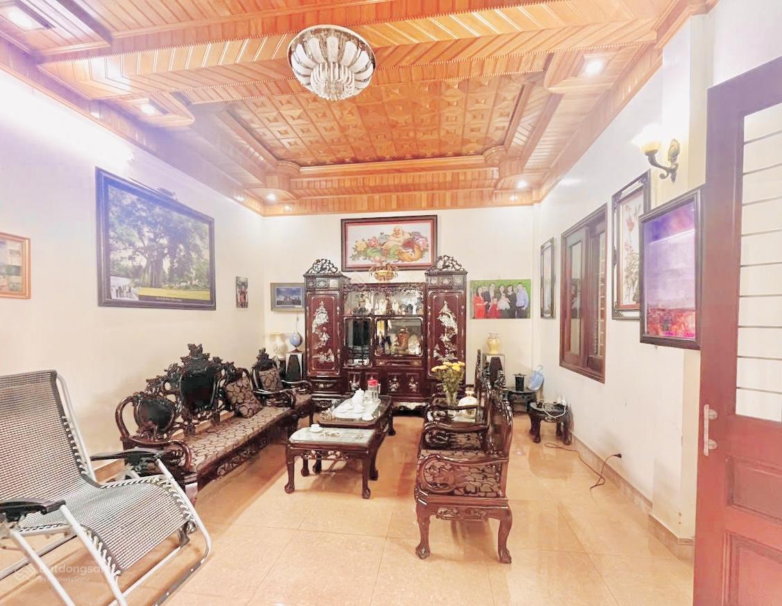 Bán biệt thự BT7 Việt Hưng, DT 175m2, MT 11m, sân vườn, vỉa hè, ô tô đỗ. Sát công viên, trường