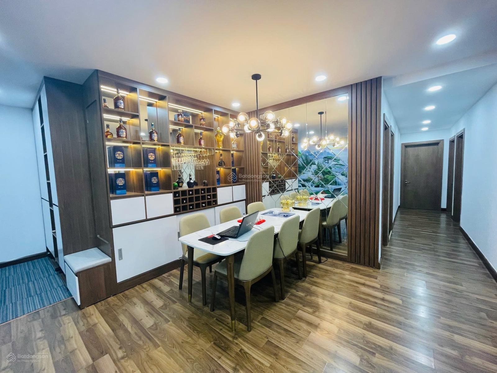 Bán căn hộ Diamond Goldmark City, 8 tỷ VND, 110m2, 3PN, 2WC có slot ô tô