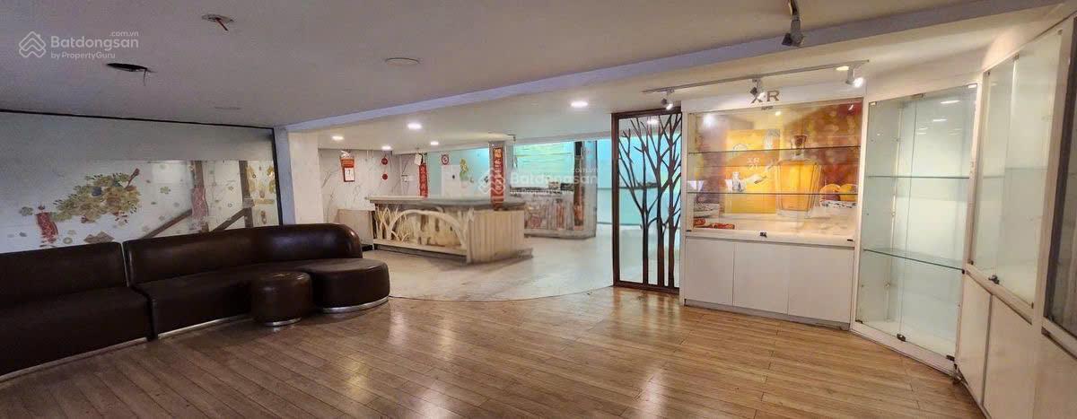 Cho thuê nhà góc 3 mặt tiền Đoàn Thị Điểm, Phường 1, Phú Nhuận