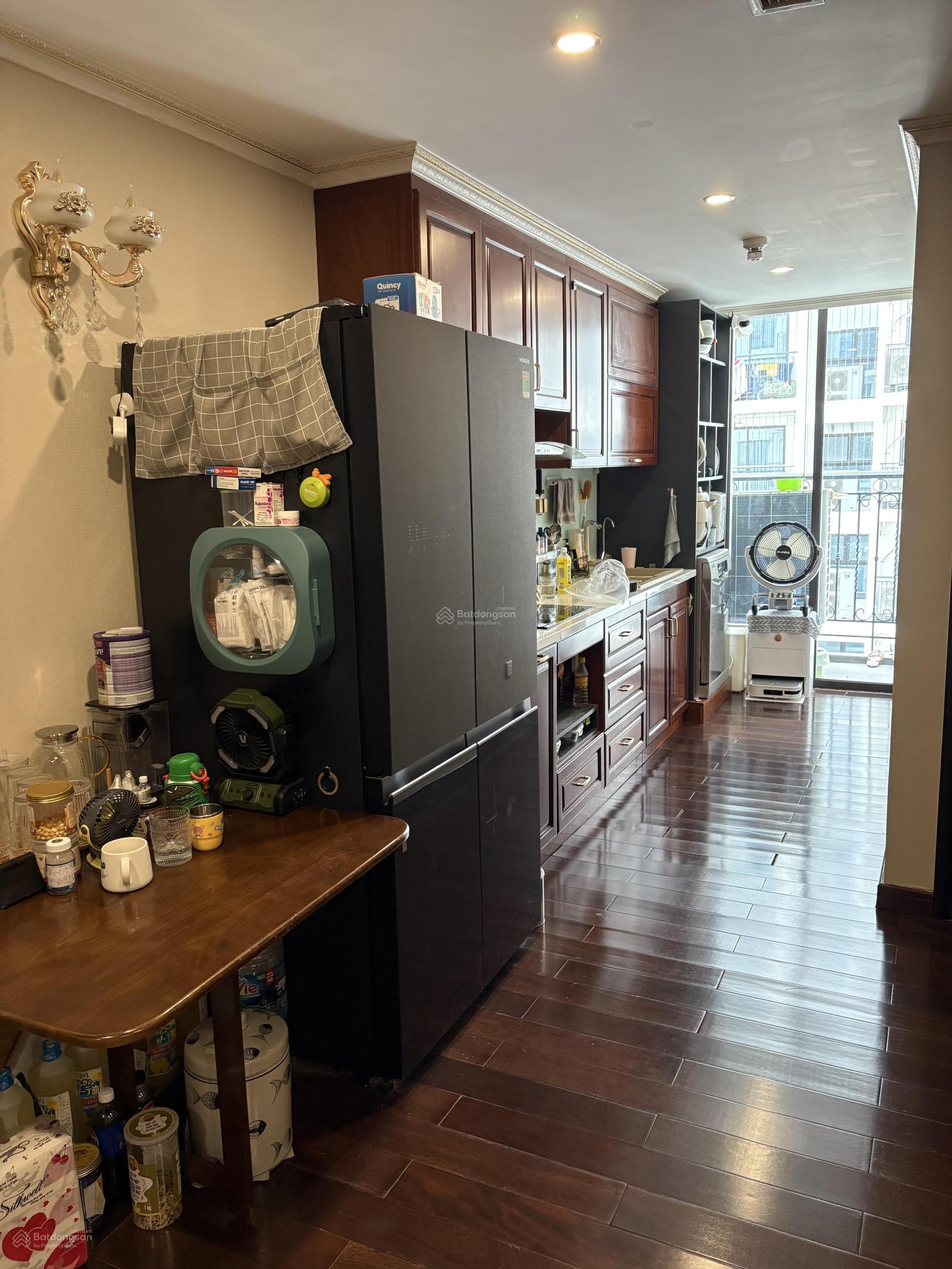 Chính chủ bán CC 02 phòng ngủ HC Golden City Long Biên 72m2, tầng cao, giá chỉ 5,55 tỷ