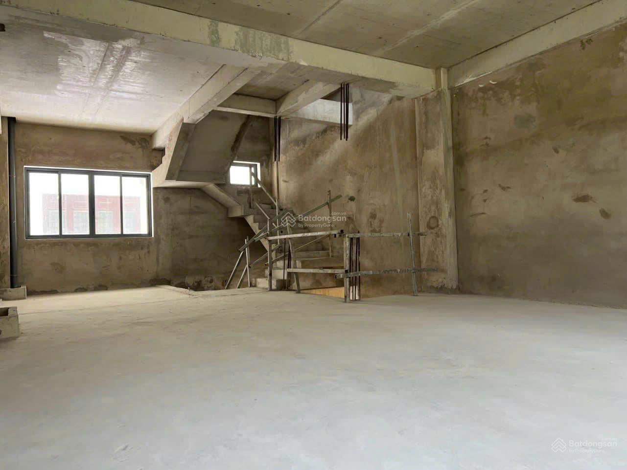Bán nhà đẹp Thủ Đức, 1 hầm 4 tầng, đường 36, khu Vạn Phúc City, 7x20m, giá chỉ 29 tỷ