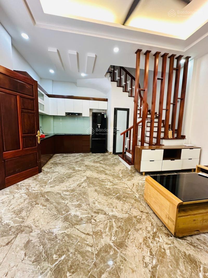 Bán nhà phố Thượng Thanh, Long Biên 30m2, hơn 5 tỷ, ngõ thông, sát phố, ô tô, 0944 311 ***