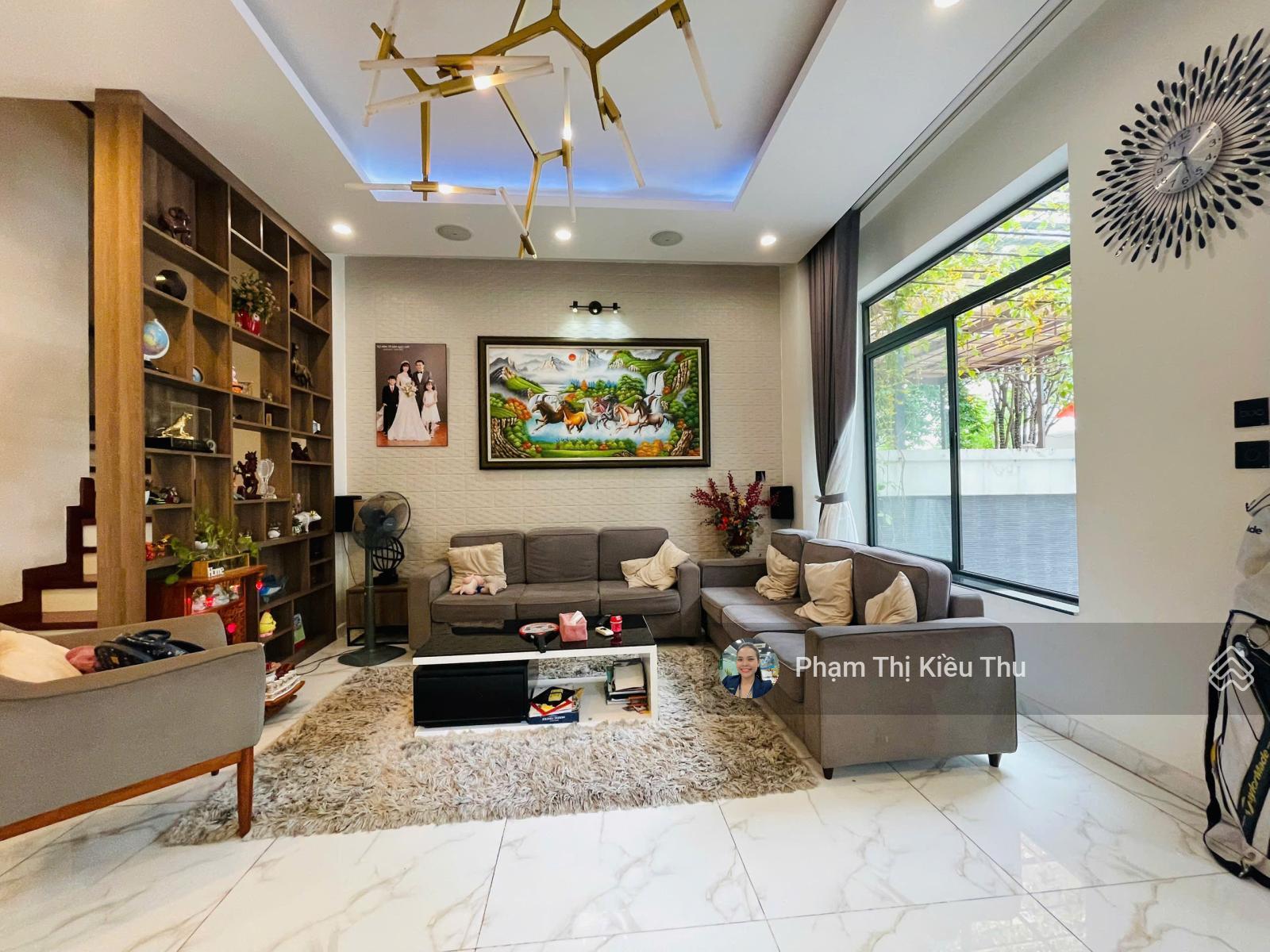 Biệt thự view hồ Lakeview City hoàn thiện full nội thất DT 8x22m 4PN giá 50 tr LH 0902 872 ***