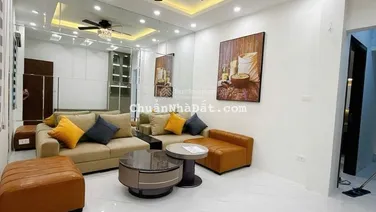 Tập thể Hoàng Quốc Việt 72m2, 2 ngủ, 2WC tầng thấp, ô tô chỉ 3,9 tỷ