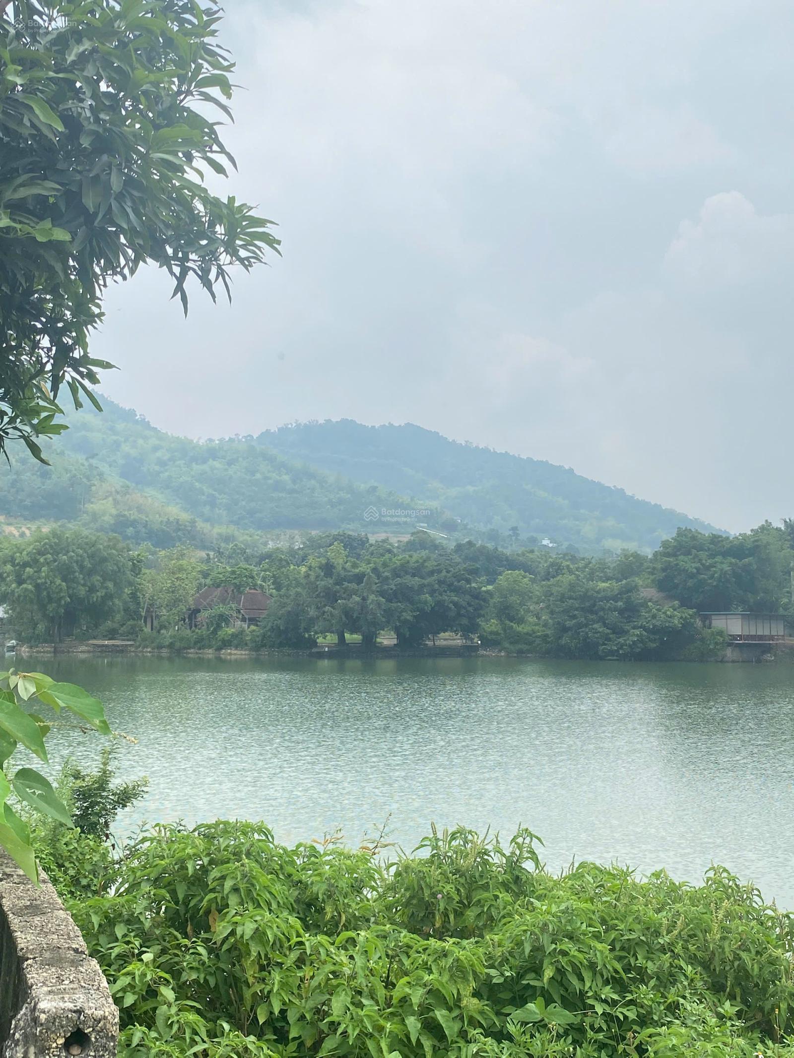 Bán lô đất trục chính Phú Mãn Quốc Oai_563M, 100M đất ở mặt tiền 15M đối diện hồ sinh thái_22tr/m2