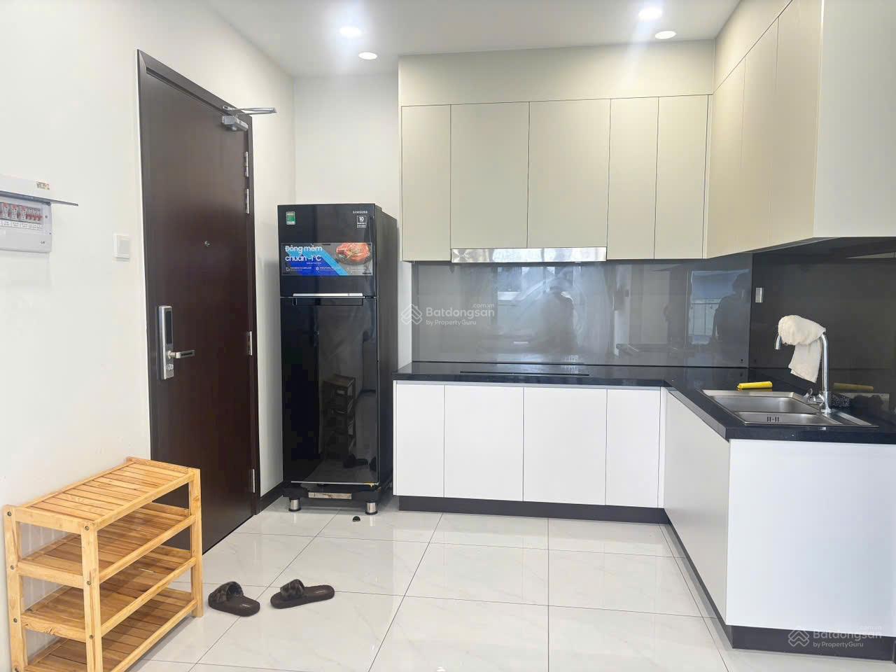 Bán căn hộ 2PN - 80m2 tại C - SkyView, giá chỉ 2 tỷ 150 triệu - Full nội thất như hình