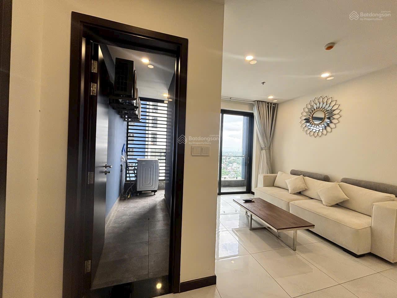 Bán căn hộ 2PN - 80m2 tại C - SkyView, giá chỉ 2 tỷ 150 triệu - Full nội thất như hình