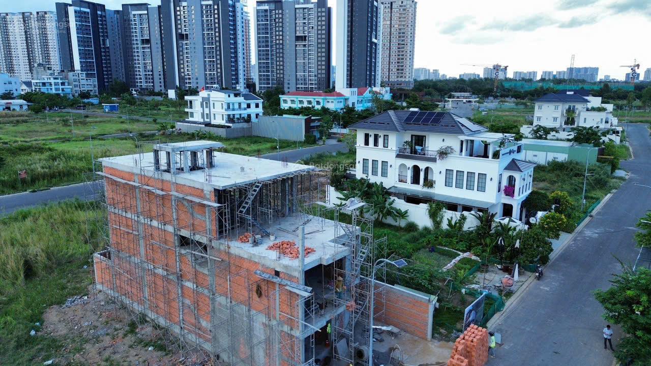 Cần bán gấp nền đất biệt thự dự án Thái Sơn 1 (sổ hồng) DT 10 x 25m giá 55tr/m2 LH:0938 399 ***