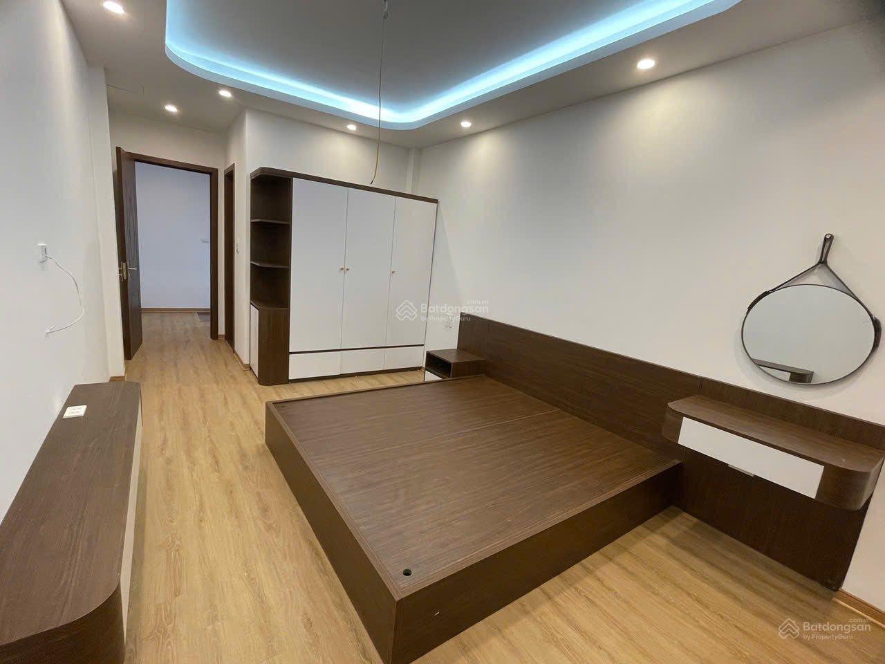 Bán nhà chính chủ 39 m2, 5 tầng, 5,9 tỷ gần KĐT Xa La, Hà Đông, kinh doanh sầm uất