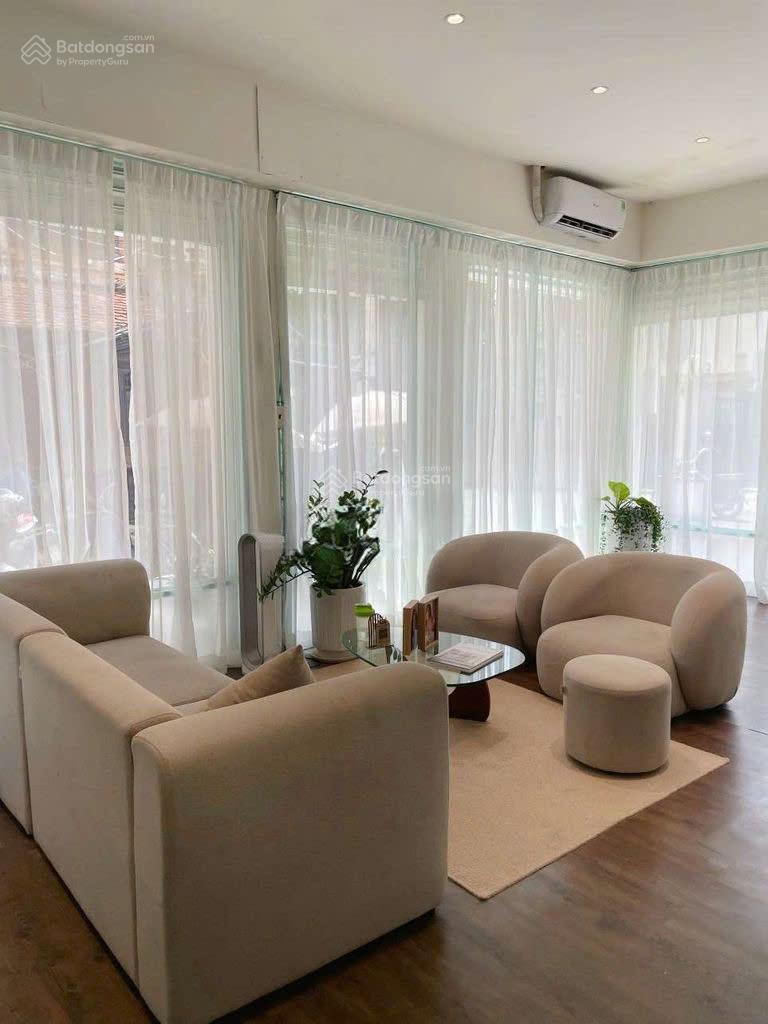 Căn góc 2 mặt tiền đường Hoàng Dư Khương P12 Quận 10 - 8x16m - trệt 3 lầu - 44 triệu - 0979 282 ***