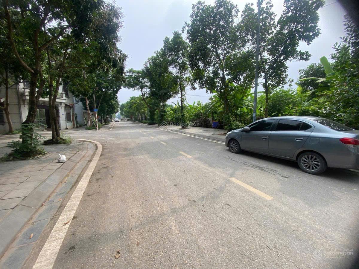 Bán Nhà TĐC Thanh Am View Hồ  70m²  4 Tầng  Giá 18.8 Tỷ  Gần Chợ, Trường Học