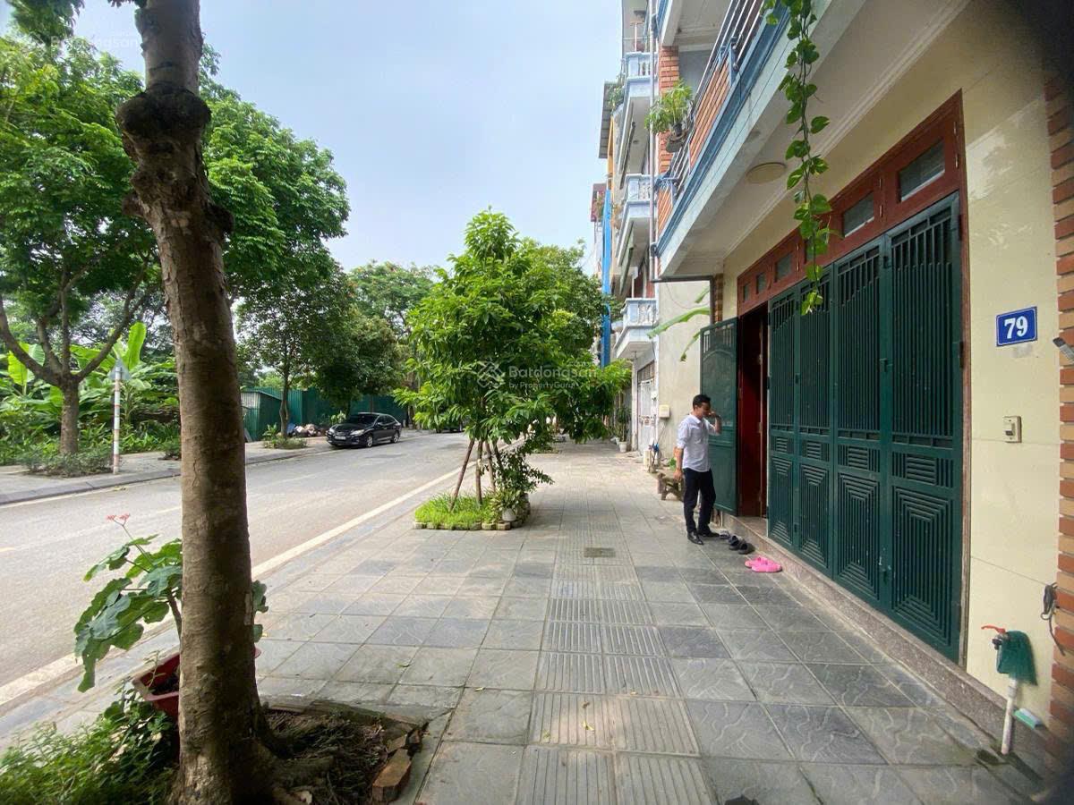 Bán Nhà TĐC Thanh Am View Hồ 70m² 4 Tầng Giá 18.8 Tỷ Gần Chợ, Trường Học