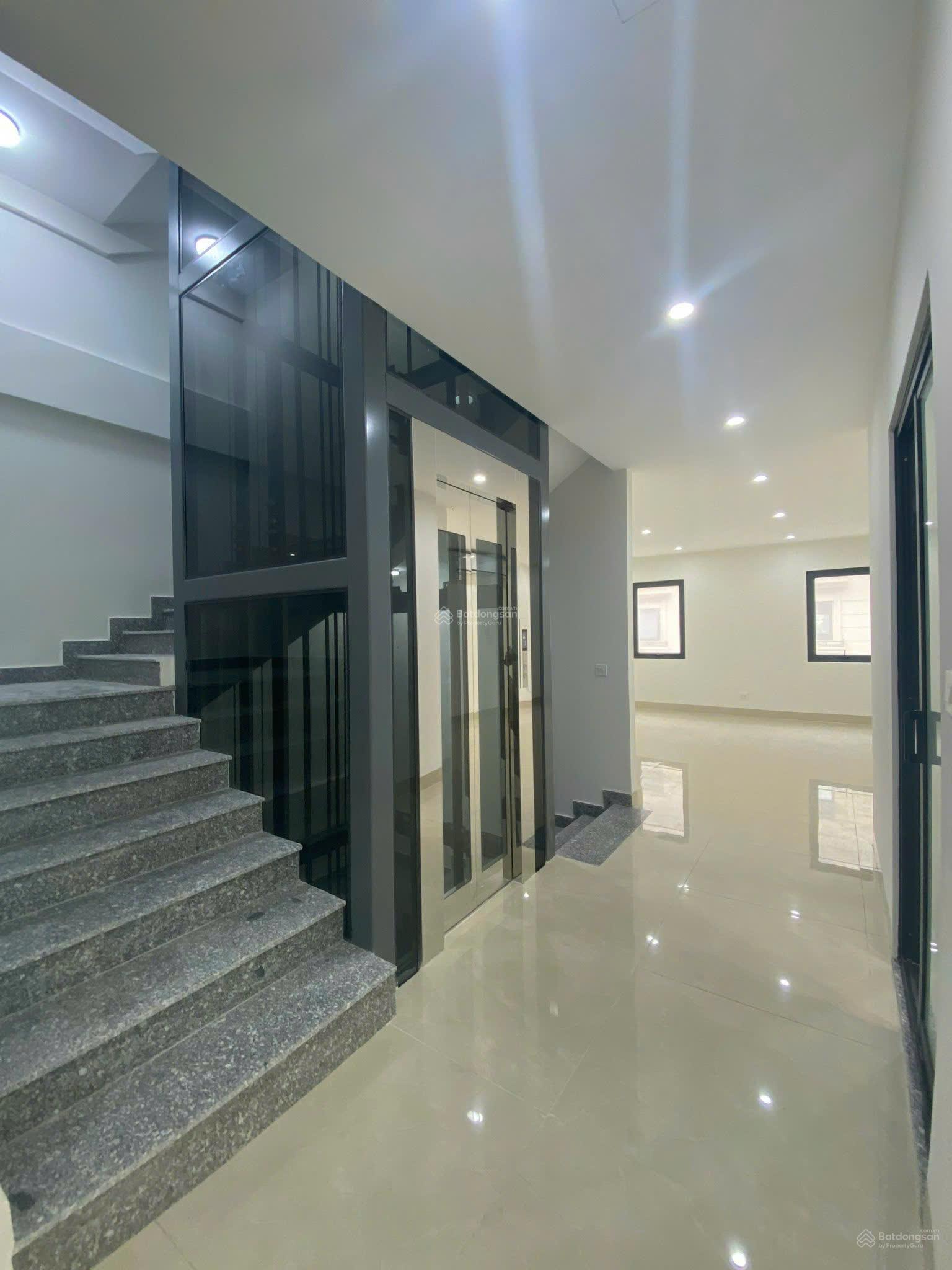 Cho thuê liền kề KĐT Mỗ Lao 120m2x5 tầng thang máy full điều hòa âm trần