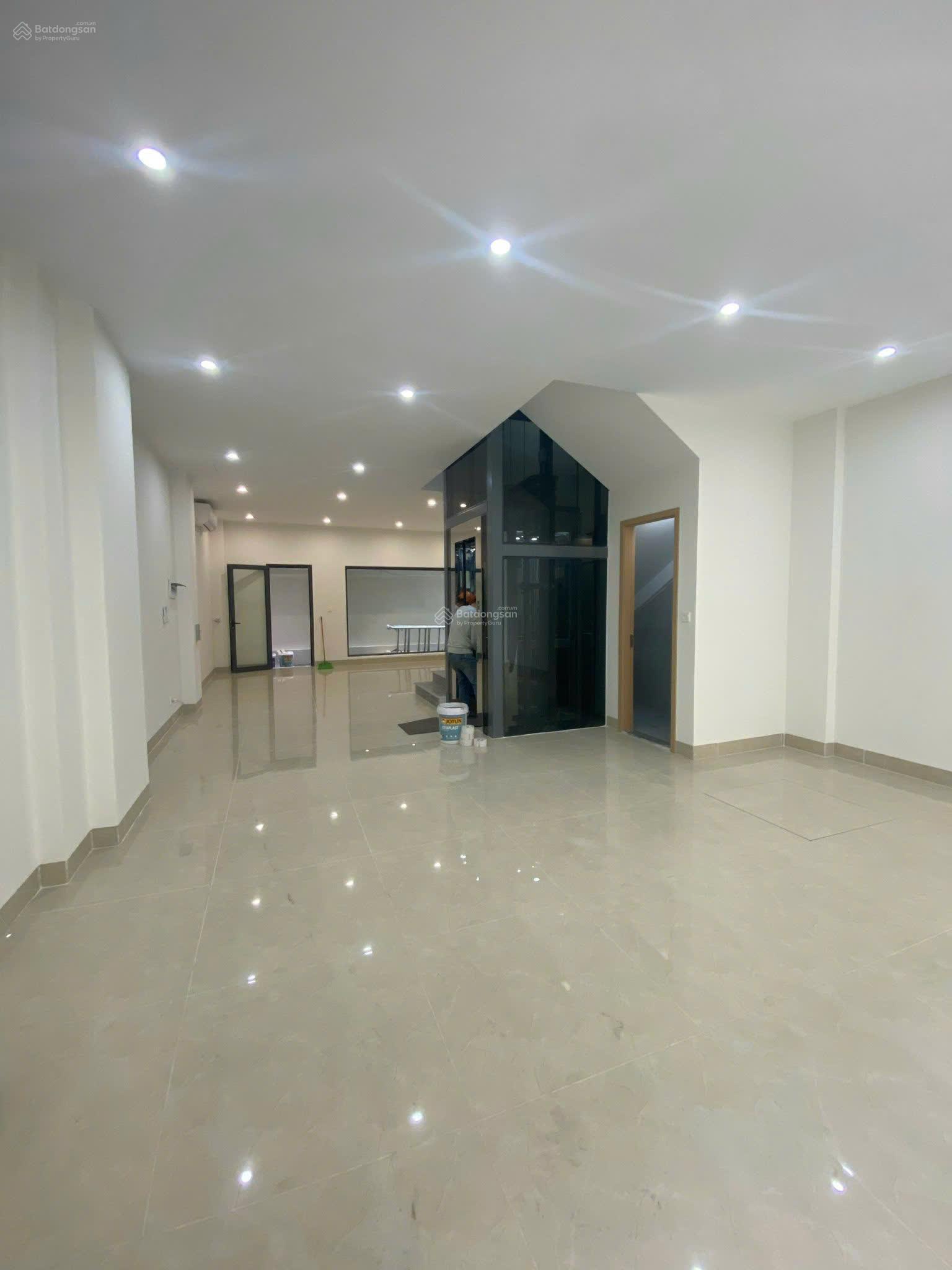 Cho thuê liền kề KĐT Mỗ Lao 120m2x5 tầng thang máy full điều hòa âm trần