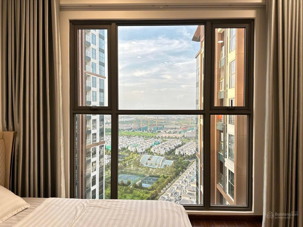 Giá tốt hôm nay! Căn studio toà H3 tầng trung 32m2 full đồ đẹp view ĐB - Giá chỉ 2 tỷ 500 BP
