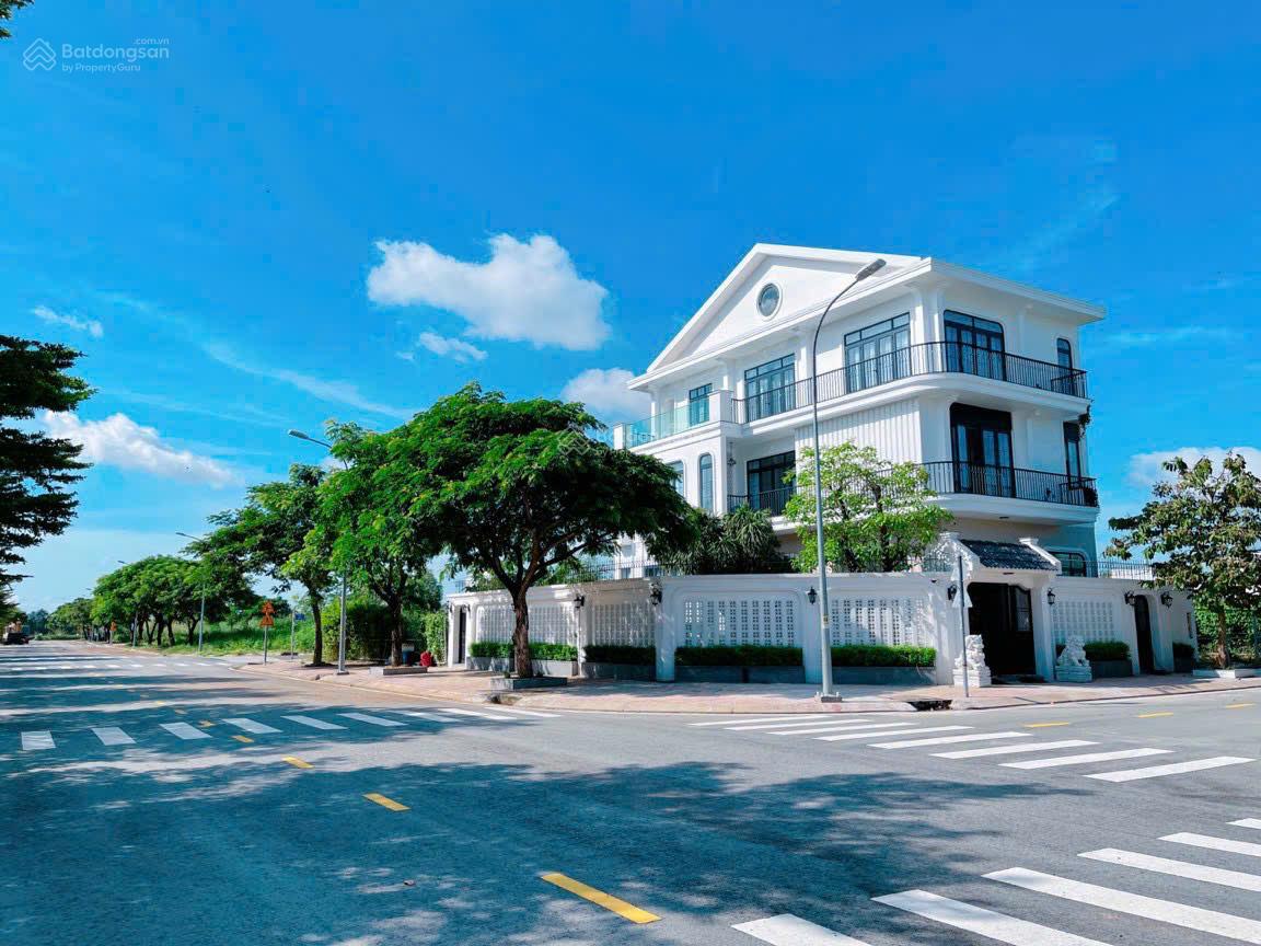 Bán gấp nền đất KDC ven sông, dự án Bộ Công An, đường 22m (5 x 20m) giá 7 tỷ 500 LH: 0938 399 *** Bán gấp nền đất KDC ven sông, dự án Bộ Công An, đường 22m (5 x 20m) giá 7 tỷ 500 LH: 0938 399 ***