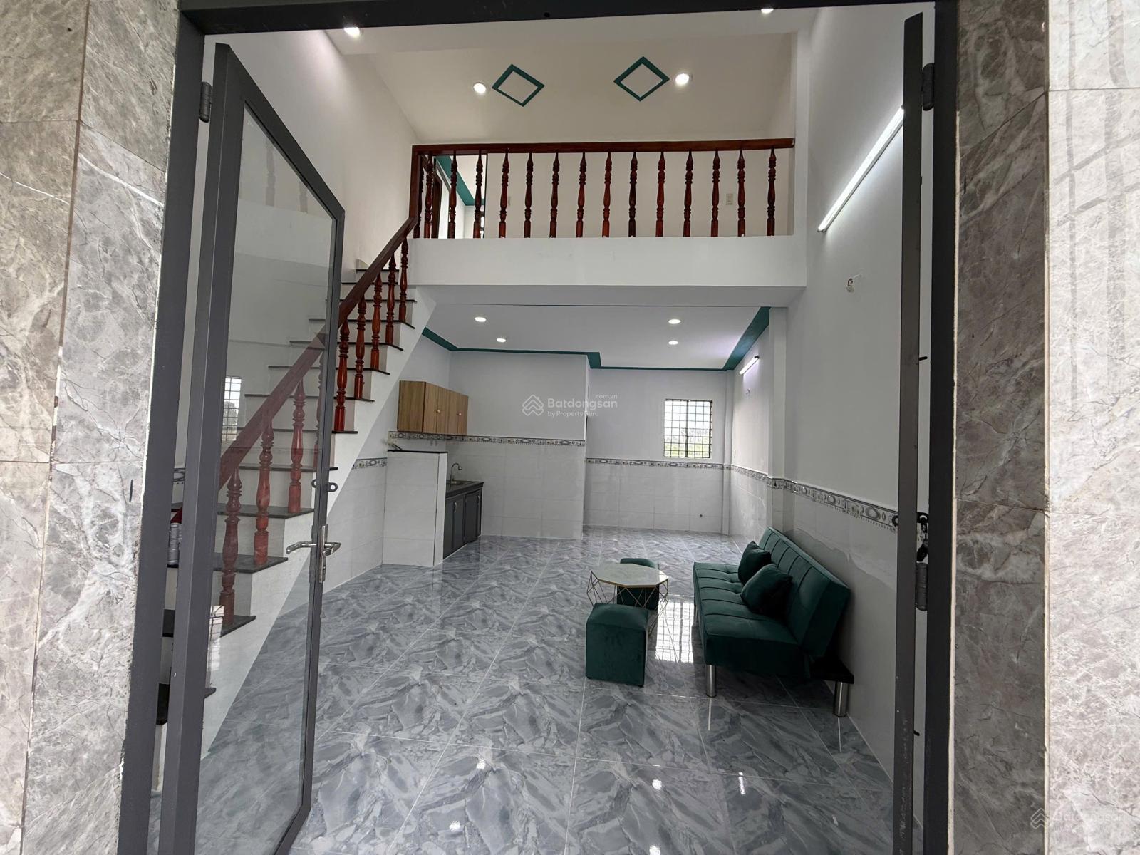 Bán gấp nhà nở hậu ngay chợ Mỹ Hạnh Nam, giá rẻ 595tr giấy tờ đầy đủ lh 0906 368 ***