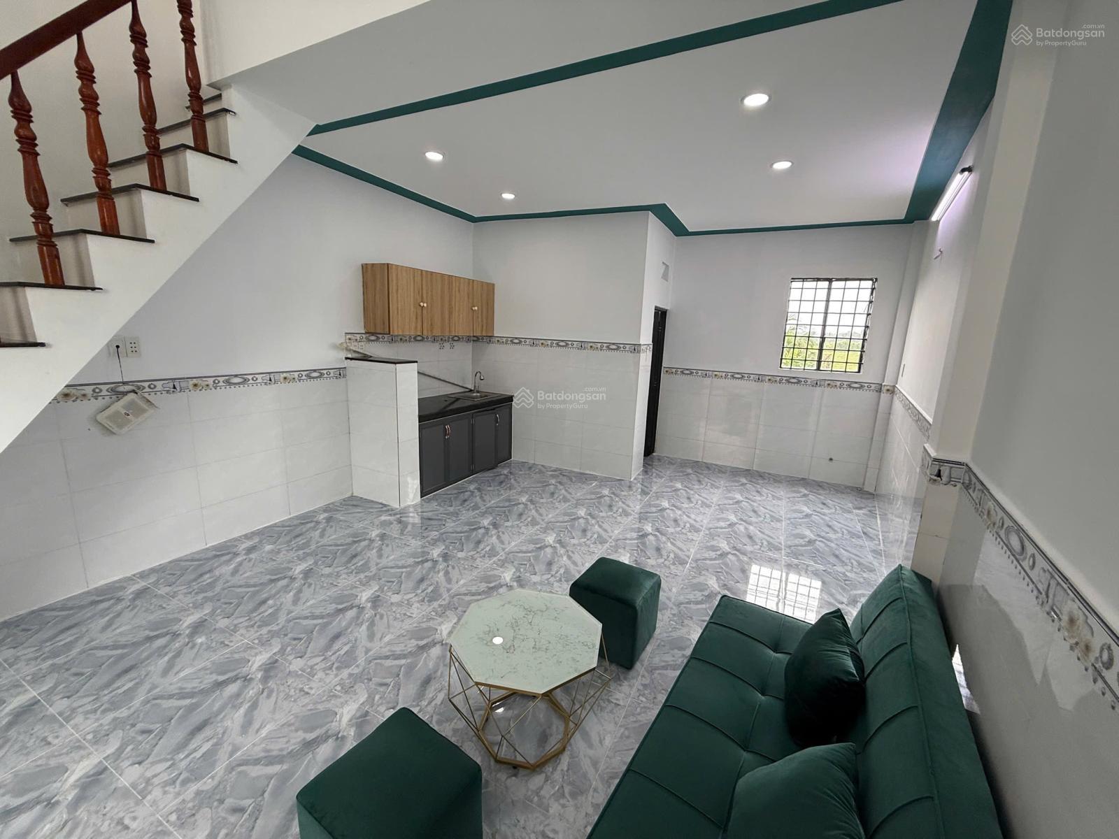 Bán gấp nhà nở hậu ngay chợ Mỹ Hạnh Nam, giá rẻ 595tr giấy tờ đầy đủ lh 0906 368 ***