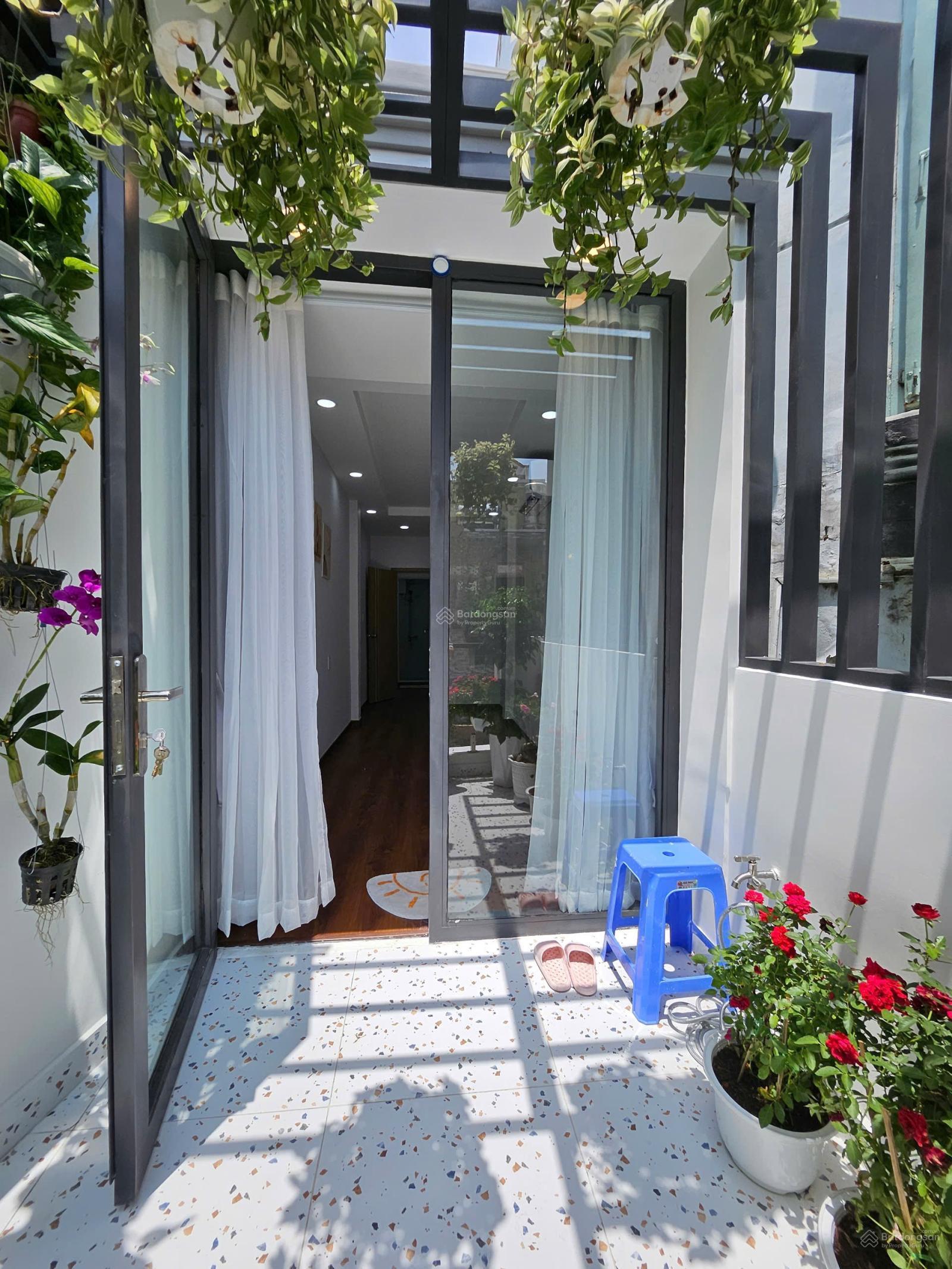 Em bán rất gấp căn nhà đẹp 30m2 2 tầng giá dưới đáy 4,27 tỷ Quận Phú Nhuận trong Tháng 7