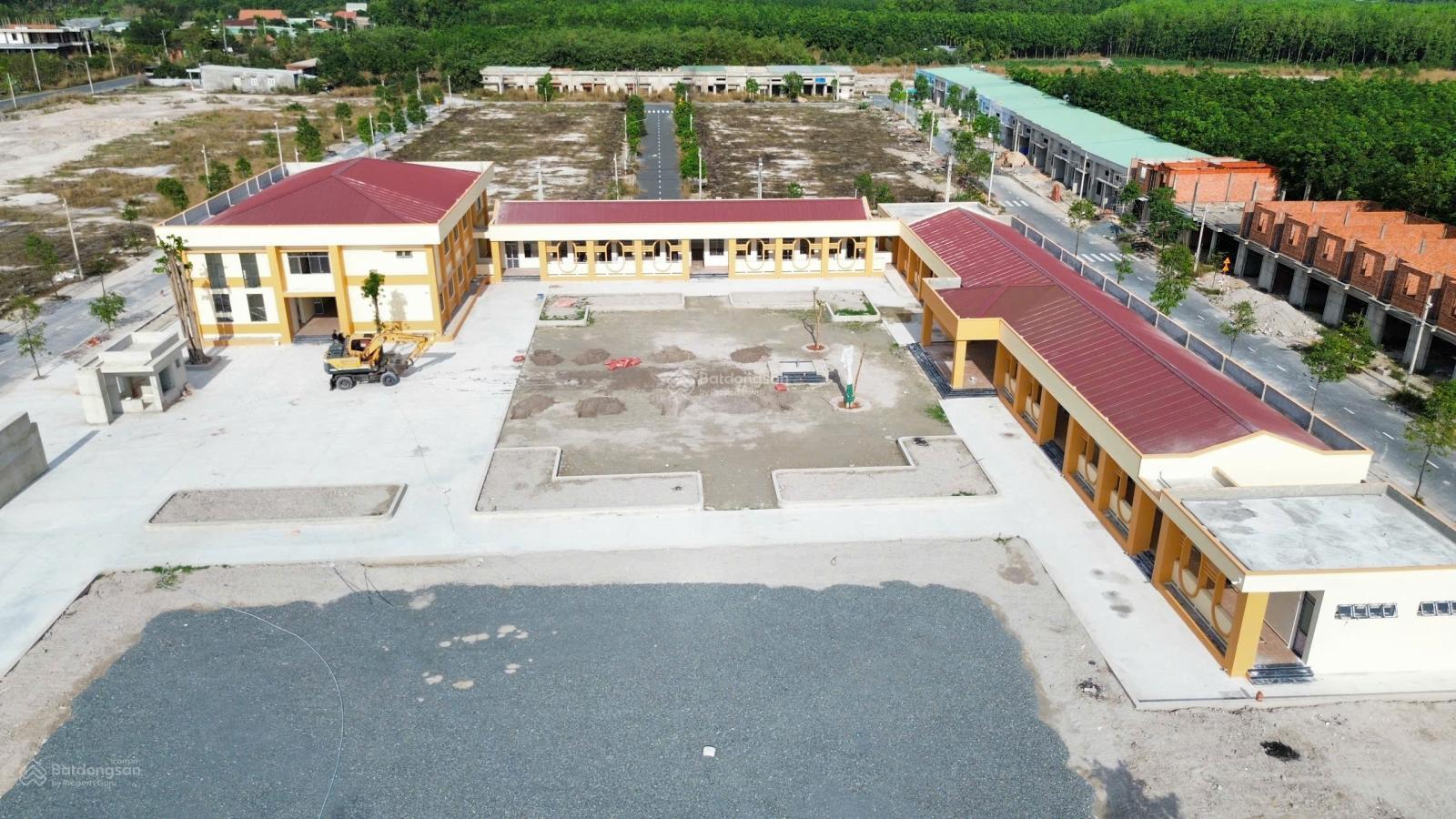 Đất nền 80m² giá chỉ 20 triệu/m² tại KĐT Phúc Hưng Golden Mặt tiền Quốc lộ 13, Bình Phước Đất nền 80m² giá chỉ 20 triệu/m² tại KĐT Phúc Hưng Golden Mặt tiền Quốc lộ 13, Bình Phước