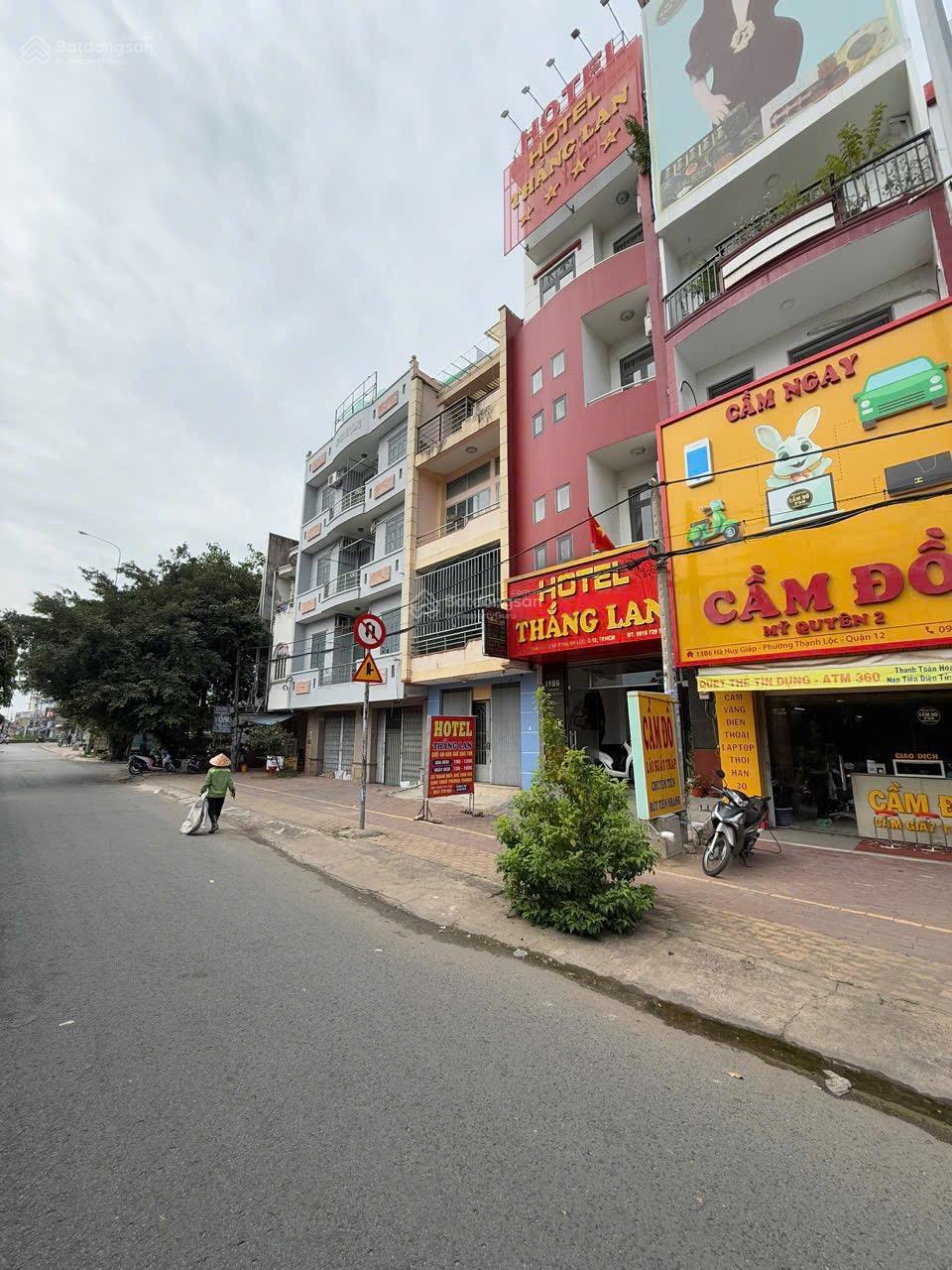 Khách sạn MT Hà Huy Giáp. 5 tầng. 17 phòng. Doanh thu 90tr. Hai mặt tiền 4.5x20. 11 tỷ hơn