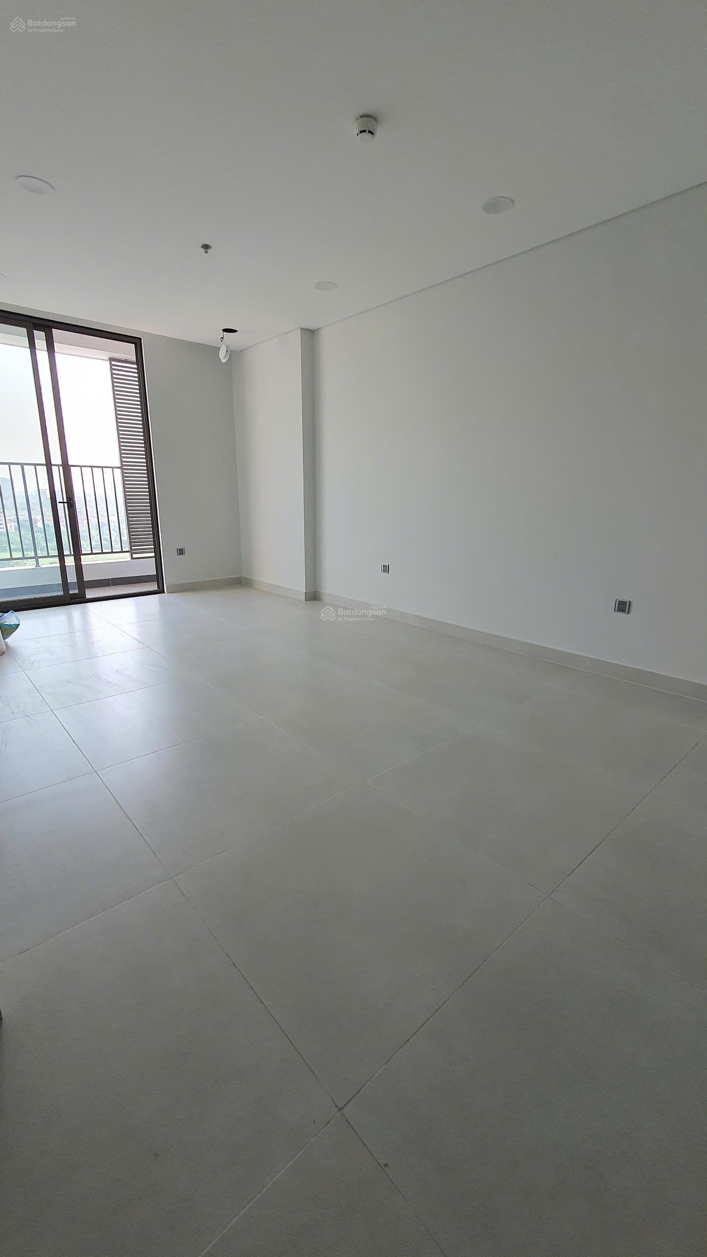 Căn 77.5m2 ( 2PN +2VS), ban công Đông Nam, View Hồ Điều Hoà , tầng trung giá 5.5x tỷ bao phí