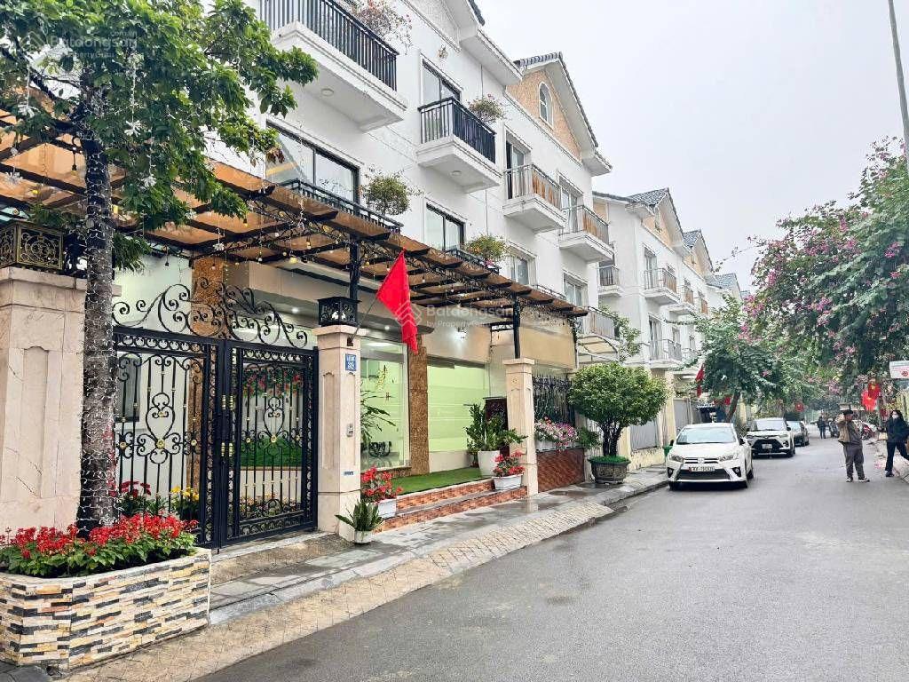 TÔI CẦN BÁN CĂN NHÀ PHỐ MẠC THÁI TỔ ,60M ,PHÂN LÔ,VỈA HÈ OTO TRÁNH KD ,VP ĐỈNH