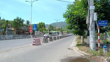 Đất 2 mặt tiền đường Nguyễn Tất Thành, xã Phước Đồng, Nha Trang. DT 219m2. Giá 3 tỷ