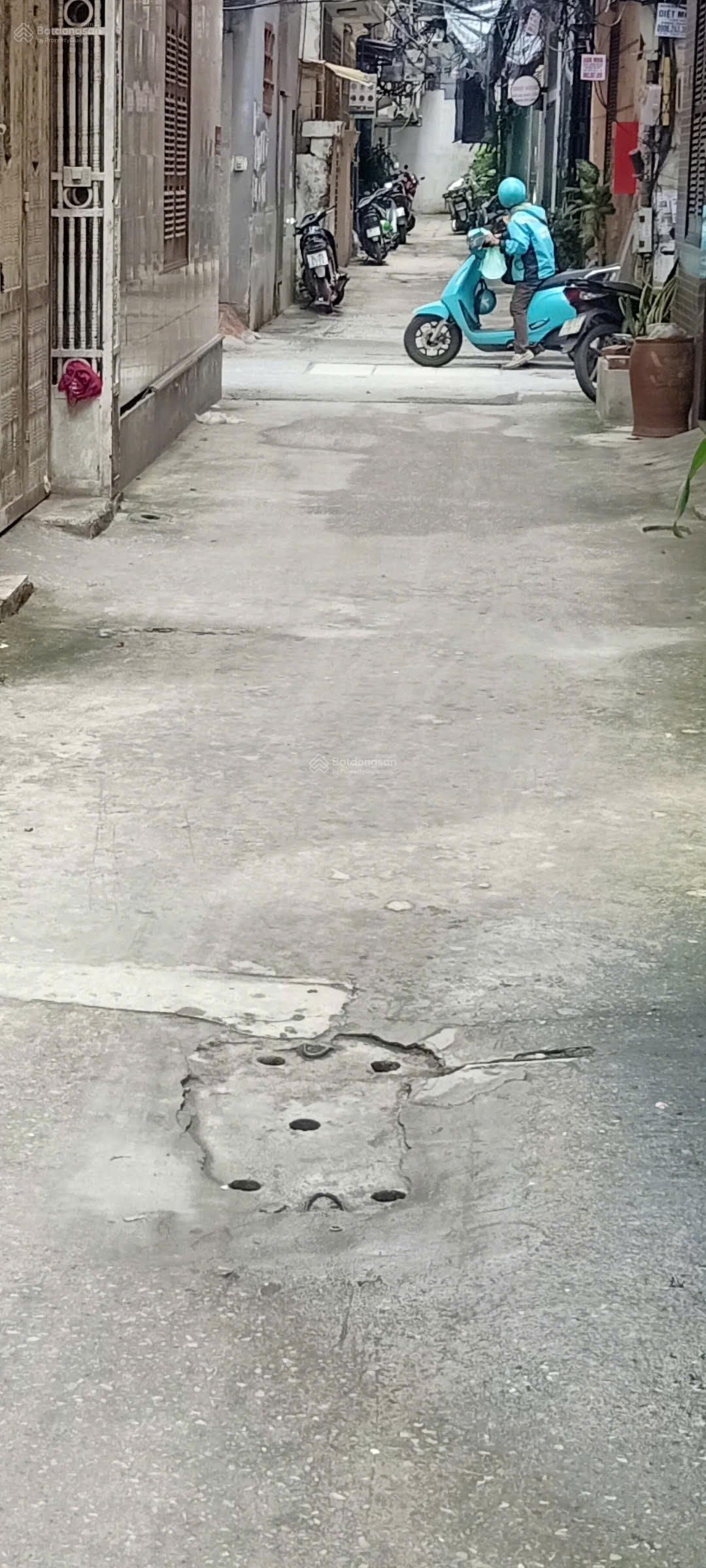 Cần bán đất trong ngõ phố yên lãng đống đa DTSĐ 52M,MT3,5M,GIÁ 12,5 TỶ.LH 0936 011 ***