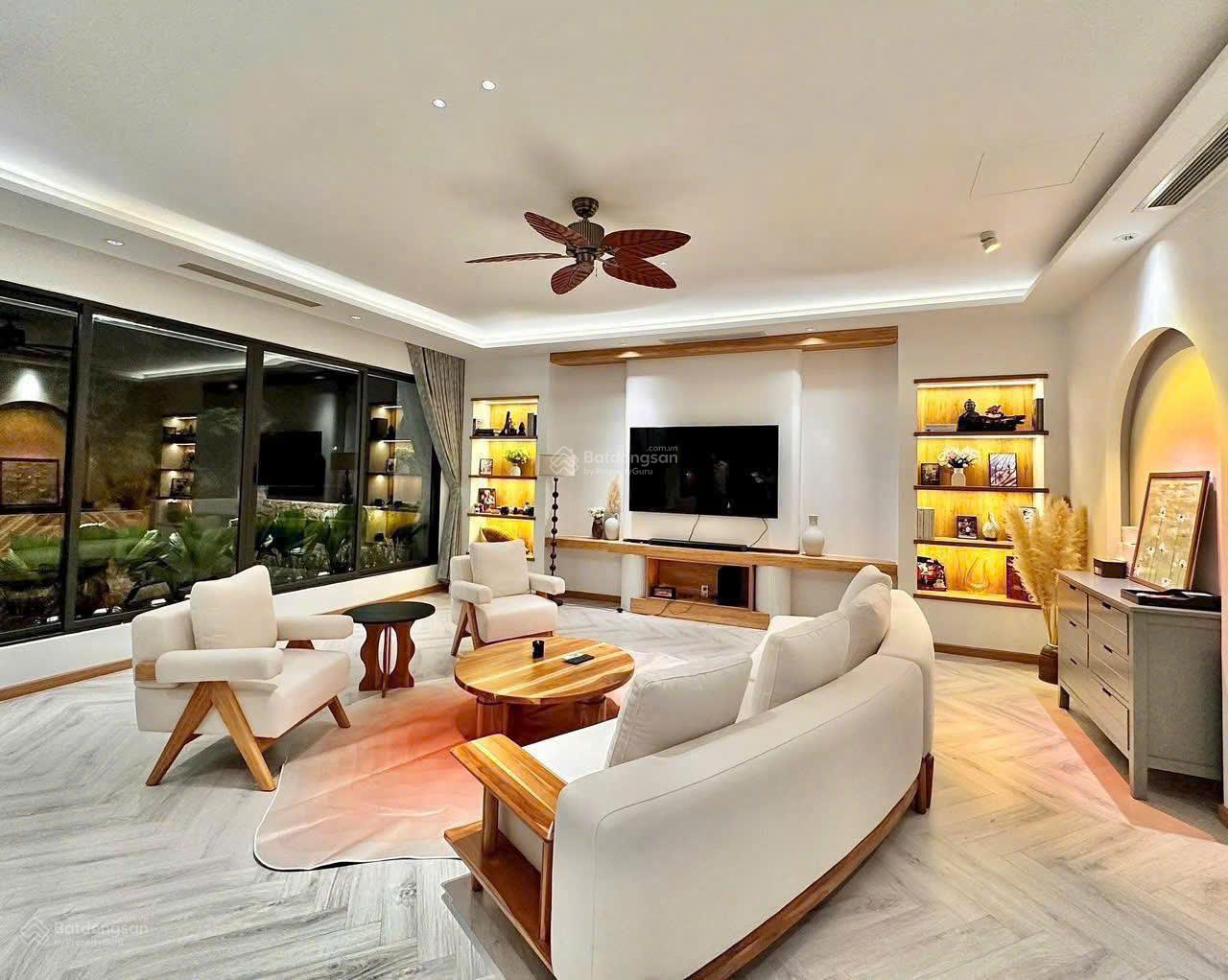 Bán biệt thự siêu đẹp khu Nam Việt Á - sát bờ sông Hàn 35 tỷ 4PN, có hồ bơi nội thất cao cấp