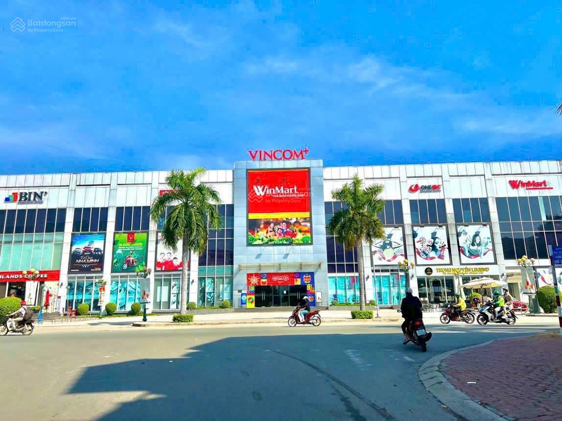 Cần bán "Tháo" Biệt thự Nam Long DTSD hơn 400m2, 3 lầu, sổ hồng, ngay Vincom Q7 có 27 tỷ sổ hồng