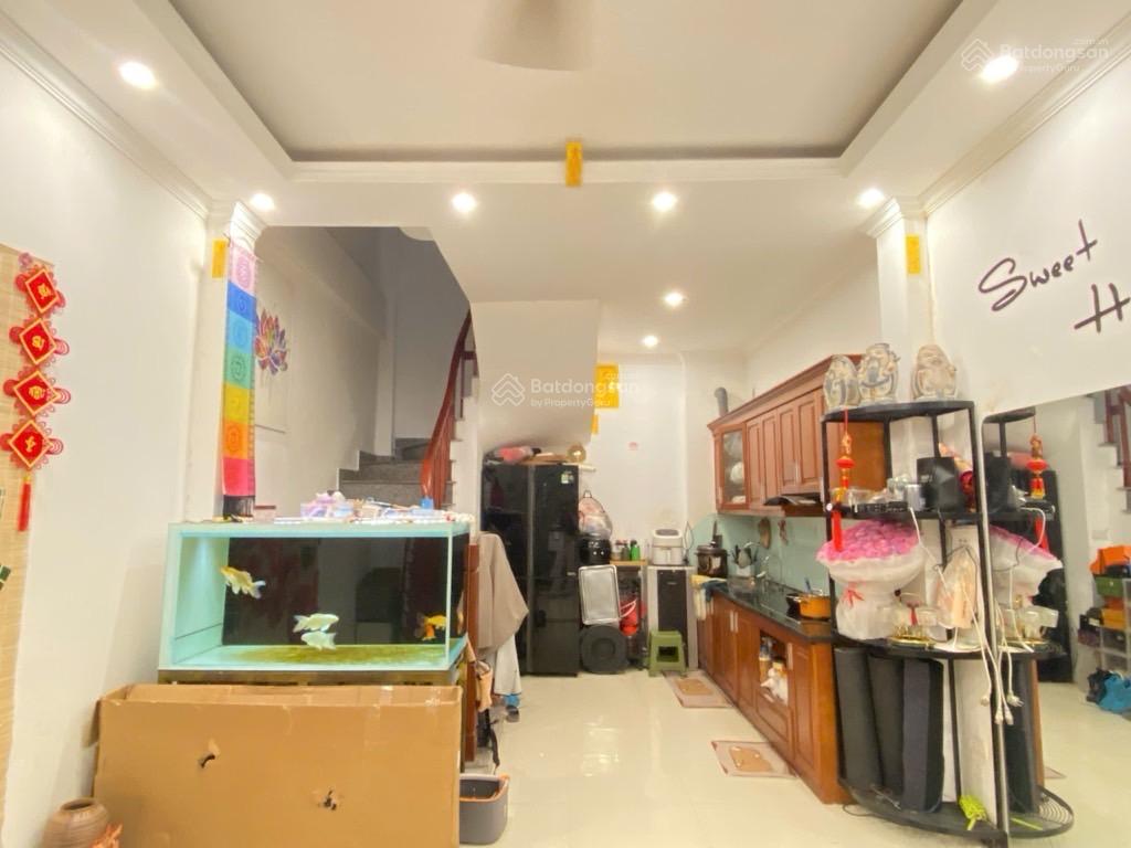 Bán nhà Hoa Lâm, Việt Hưng: 30m2, 6 tầng, 6.6 tỷ, ô tô, full nội thất, nhà mới ở ngay, 0944 311 ***