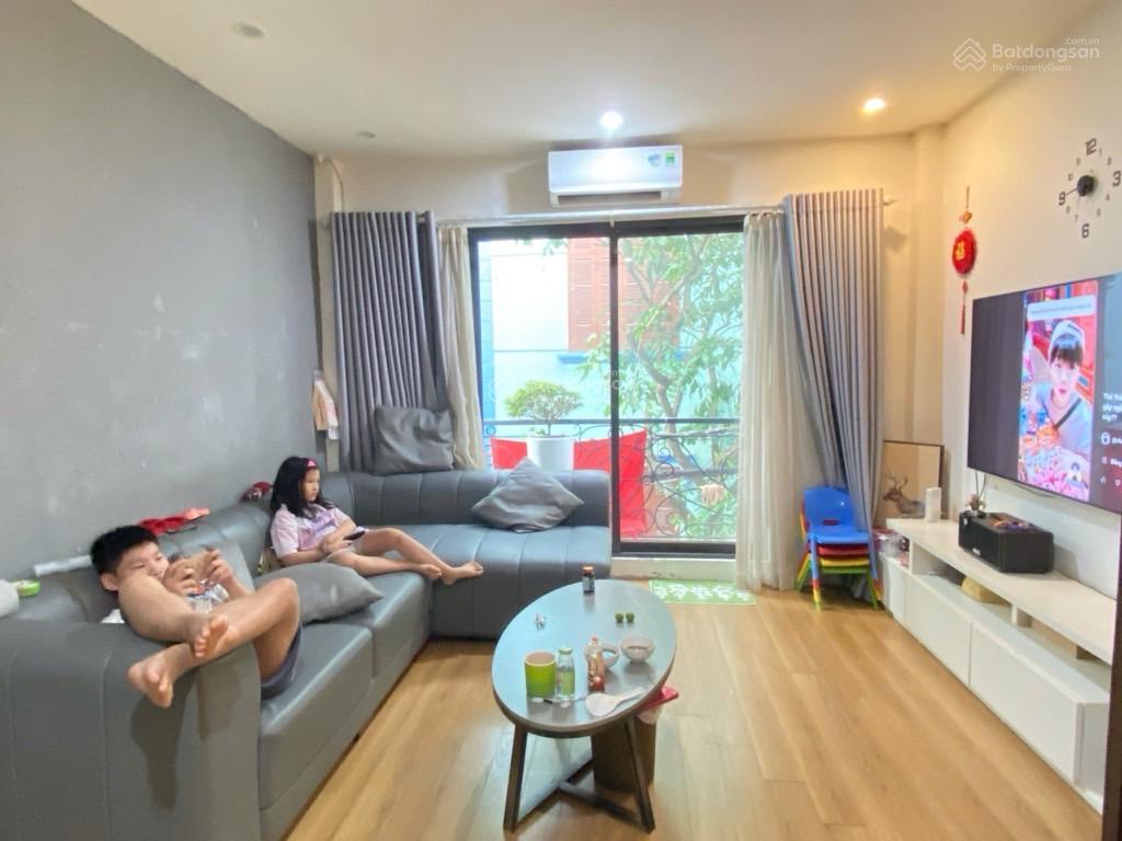 Bán nhà Hoa Lâm, Việt Hưng: 30m2, 6 tầng, 6.6 tỷ, ô tô, full nội thất, nhà mới ở ngay, 0944 311 ***