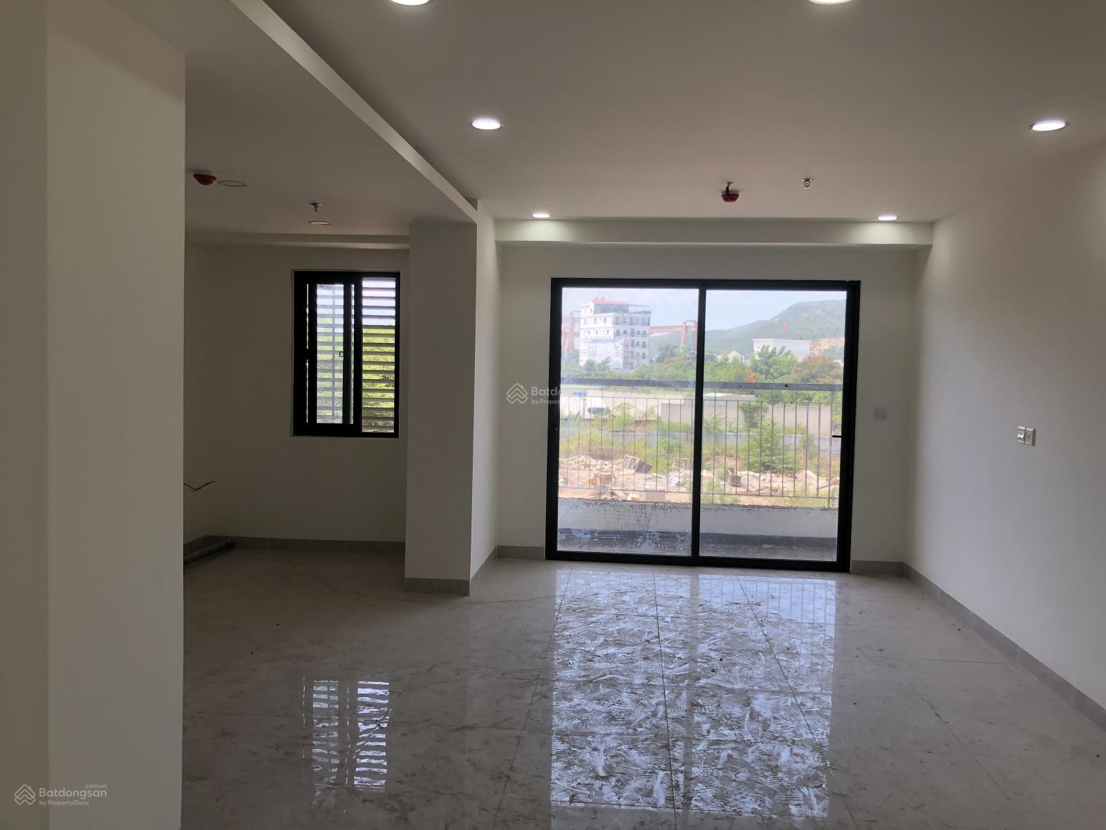 Bán căn hộ 2 phòng ngủ tầng cao chung cư CCU HUD Phước Long, Nha Trang. Giá 2,1 tỷ