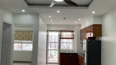 Gia đình cần bán gấp căn 2 p ngủ 2WC 70m2 chung cư Đại Kim Building, phố Trần Hoà, giá 4,55 tỷ