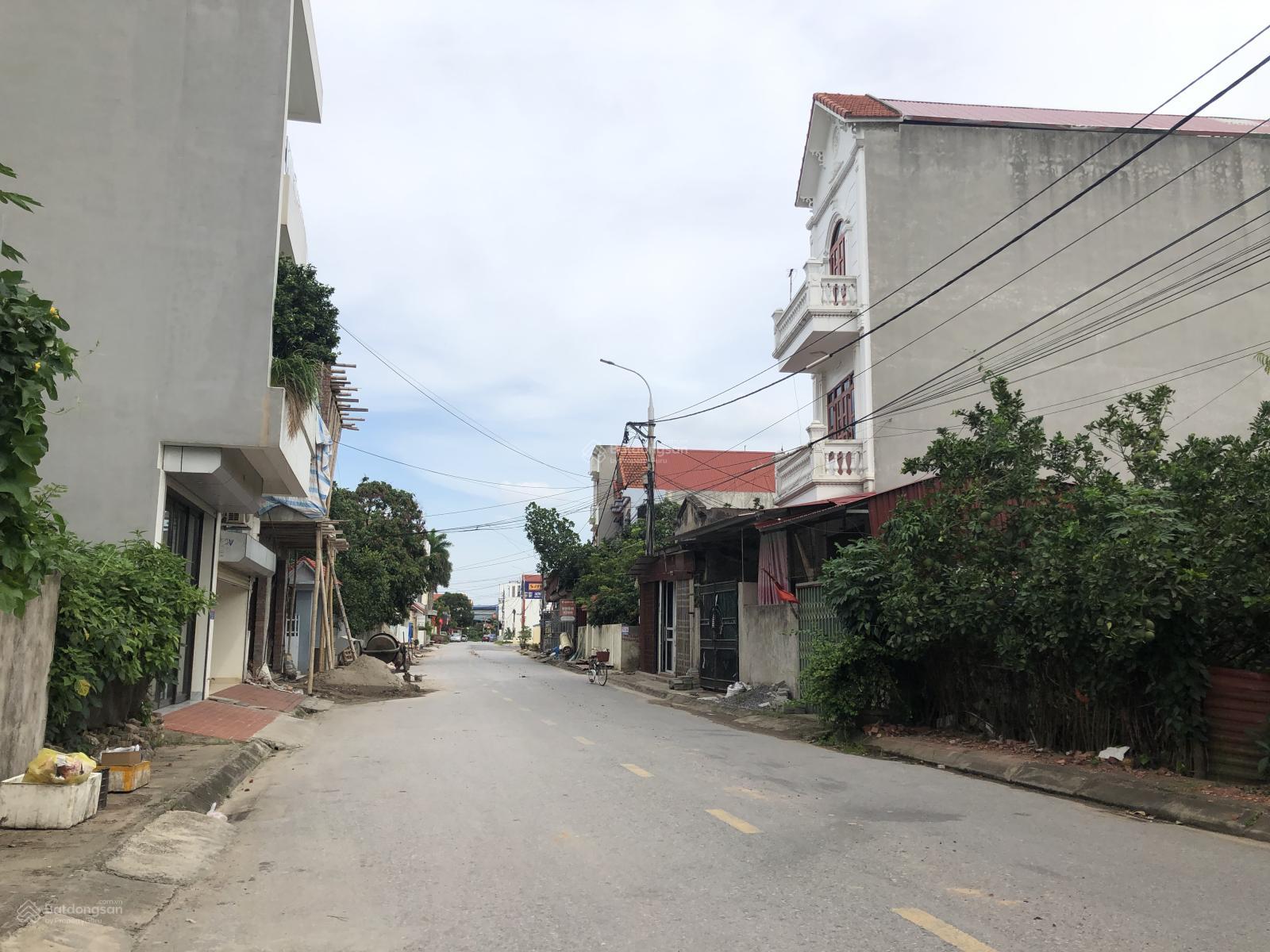 Trục chính Liên Phương, vị trí đẹp kinh doanh, cạnh uỷ ban phường, DT 82m2, giá 4,6 tỷ