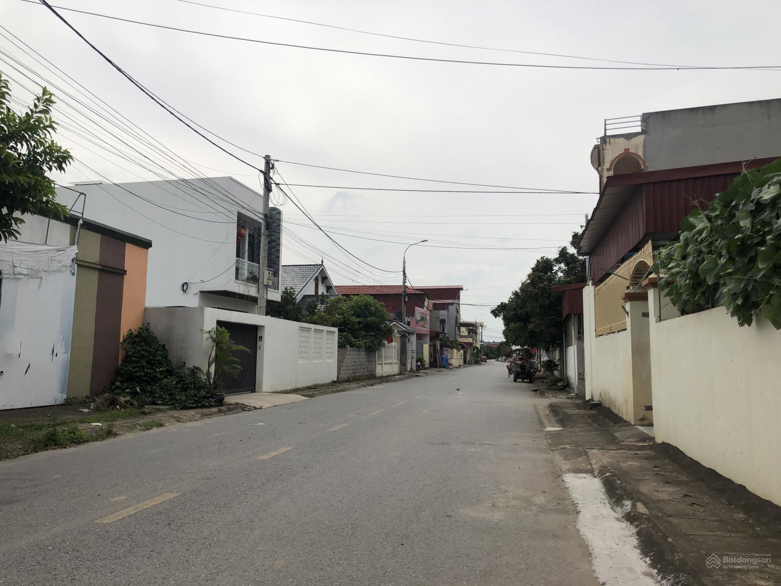 Trục chính Liên Phương, vị trí đẹp kinh doanh, cạnh uỷ ban phường, DT 82m2, giá 4,6 tỷ