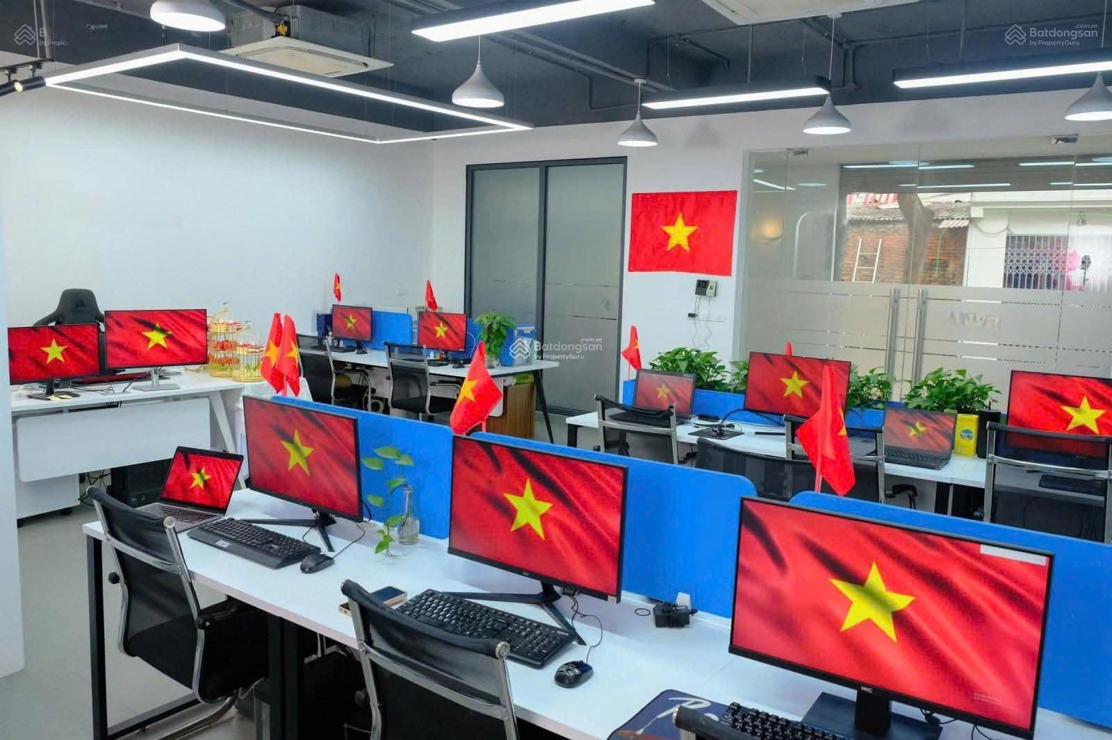 Cho thuê nhà 100m2*3.5 tầng, ngõ 126 Khuất Duy Tiến, Thanh Xuân, giá 28 triệu/th (có TL)