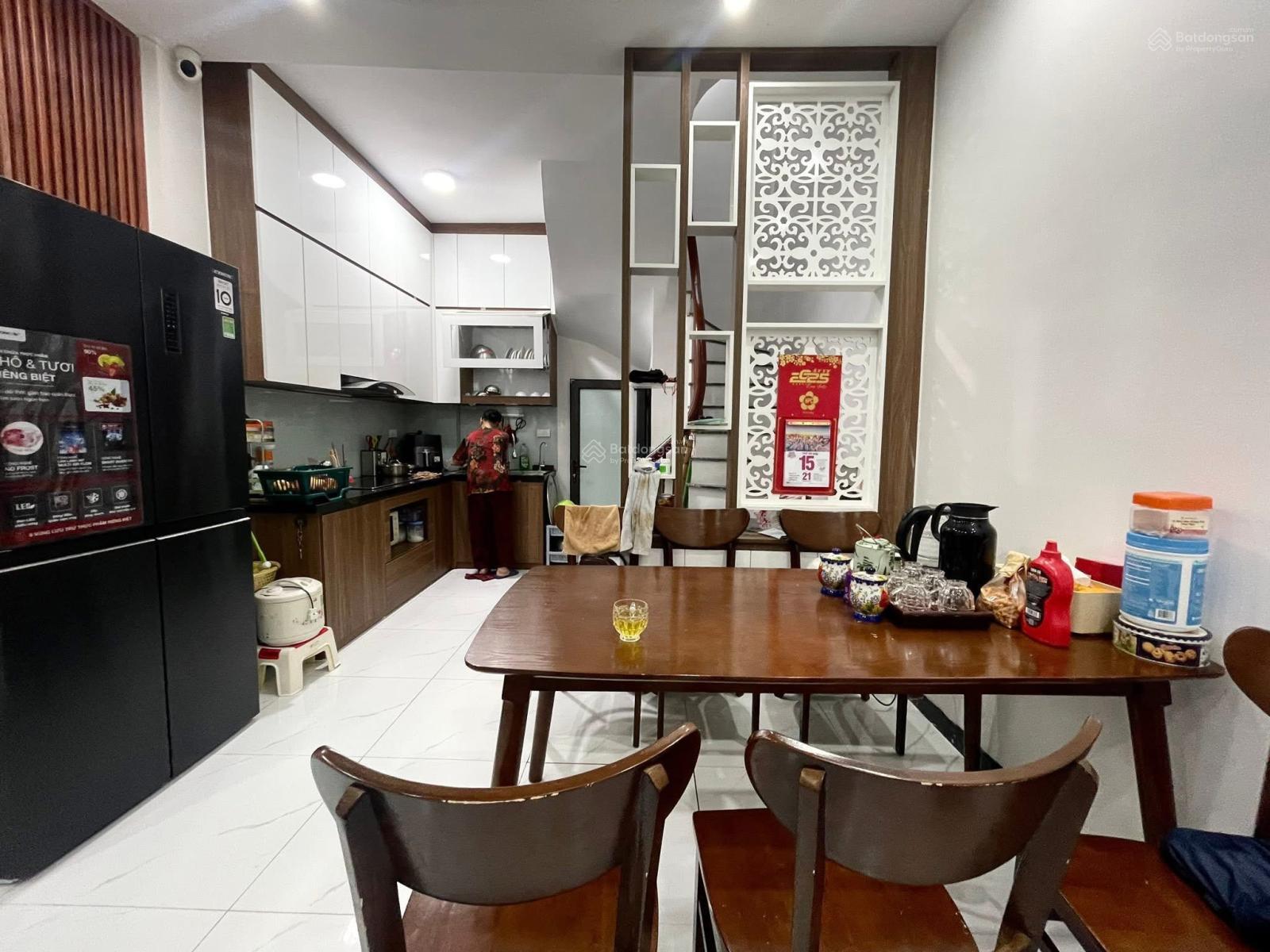 Nhà 5 tầng mới đẹp - trung tâm Hai Bà Trưng - ngay sát các trường đại học - Bách Khoa- Kinh Tế