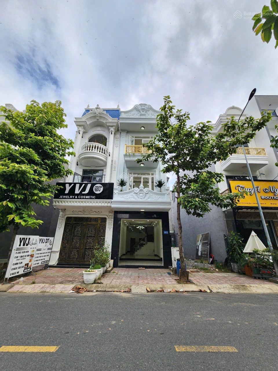 Nhà hoàn công trục chính kinh doanh đa ngành ngay Miếu Ông Cù cực thuận tiện
