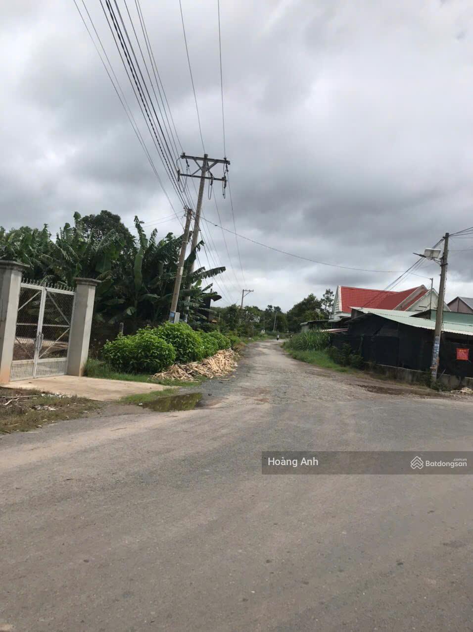 Cần bán lô đất 300m2 full thổ, 550 triệu sát khu công nghiệp Trảng Bàng