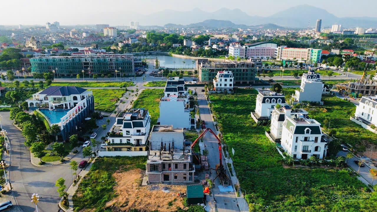 Bán lô đất biệt thự song lập 200m2 - Hướng Đông tại Bắc Đầm Vạc